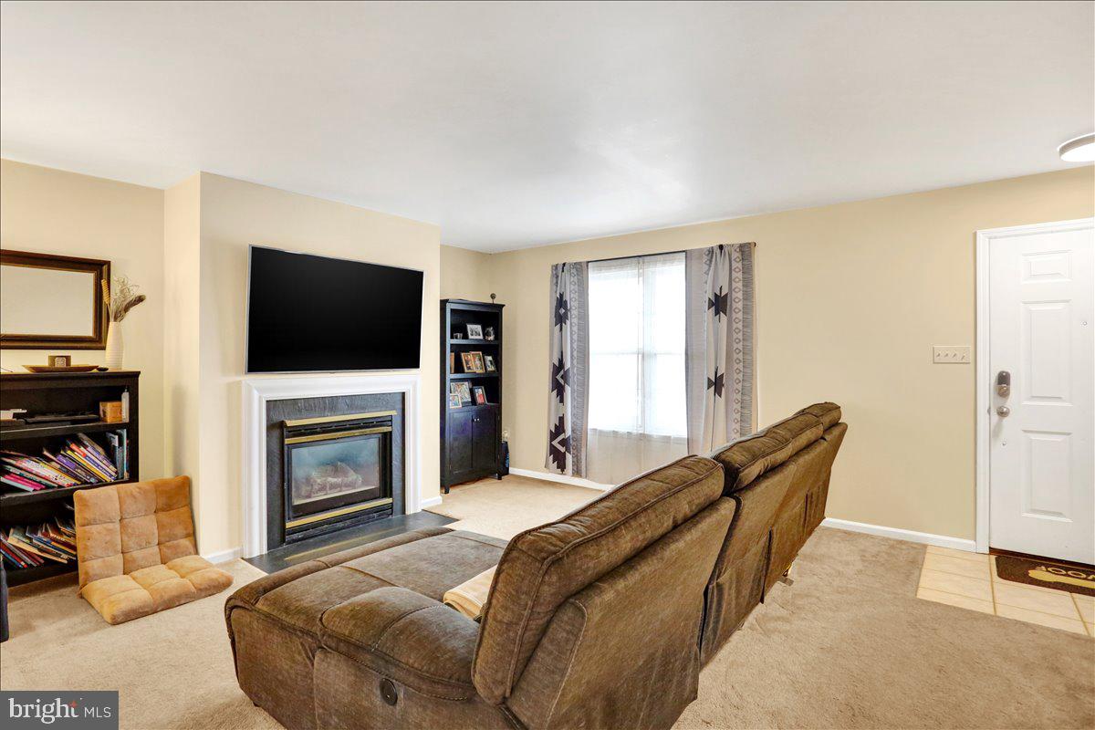 WHITFORD HILL - Residential