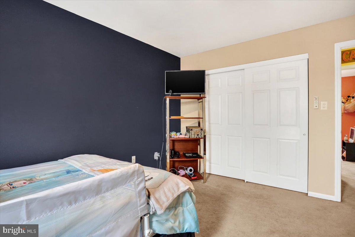 WHITFORD HILL - Residential