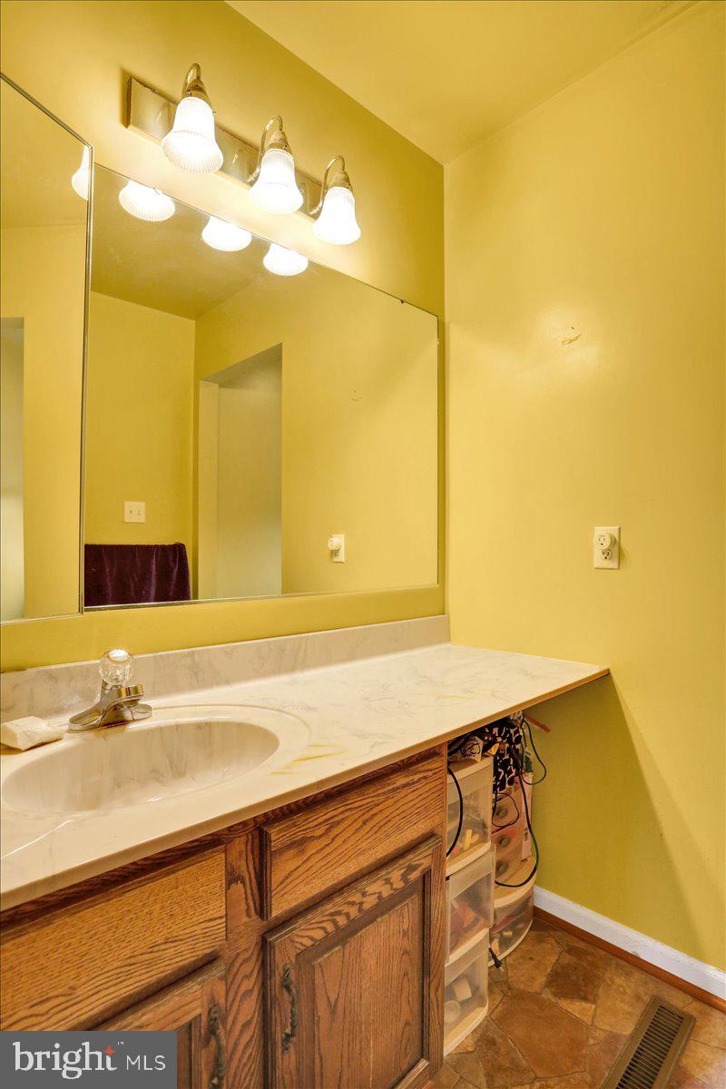 WHITFORD HILL - Residential