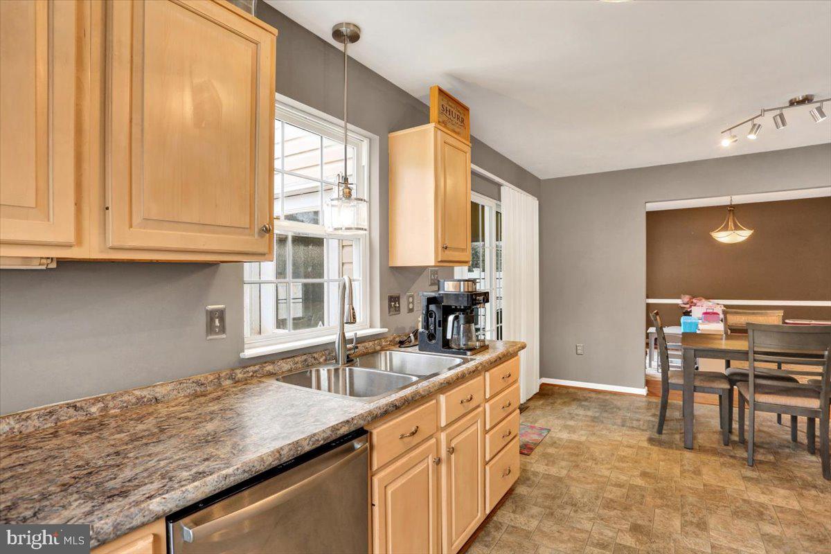 WHITFORD HILL - Residential