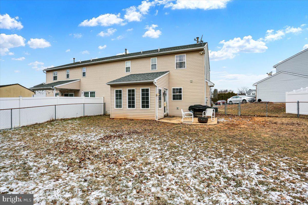 WHITFORD HILL - Residential