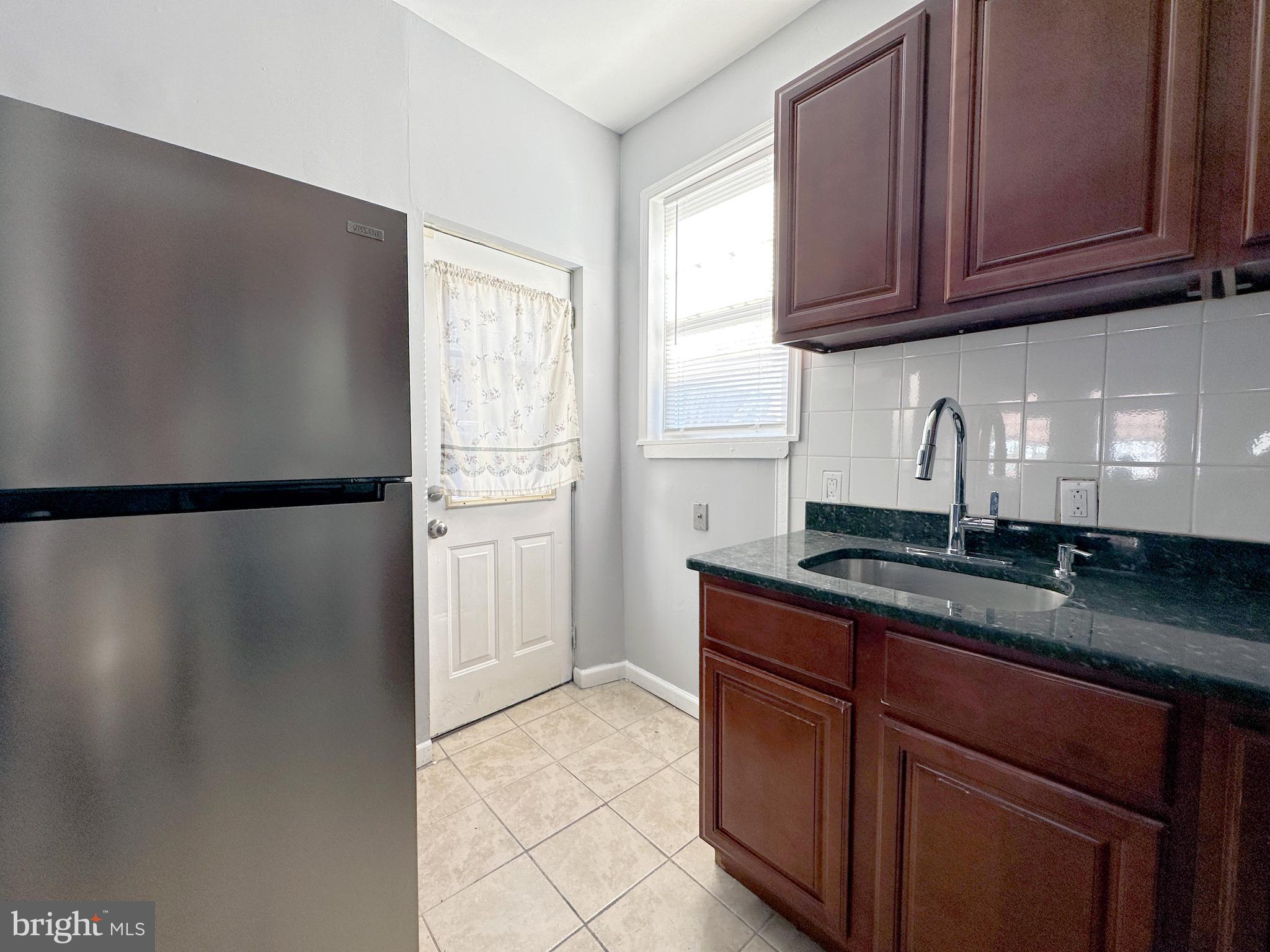 WHITMAN - Residential Lease