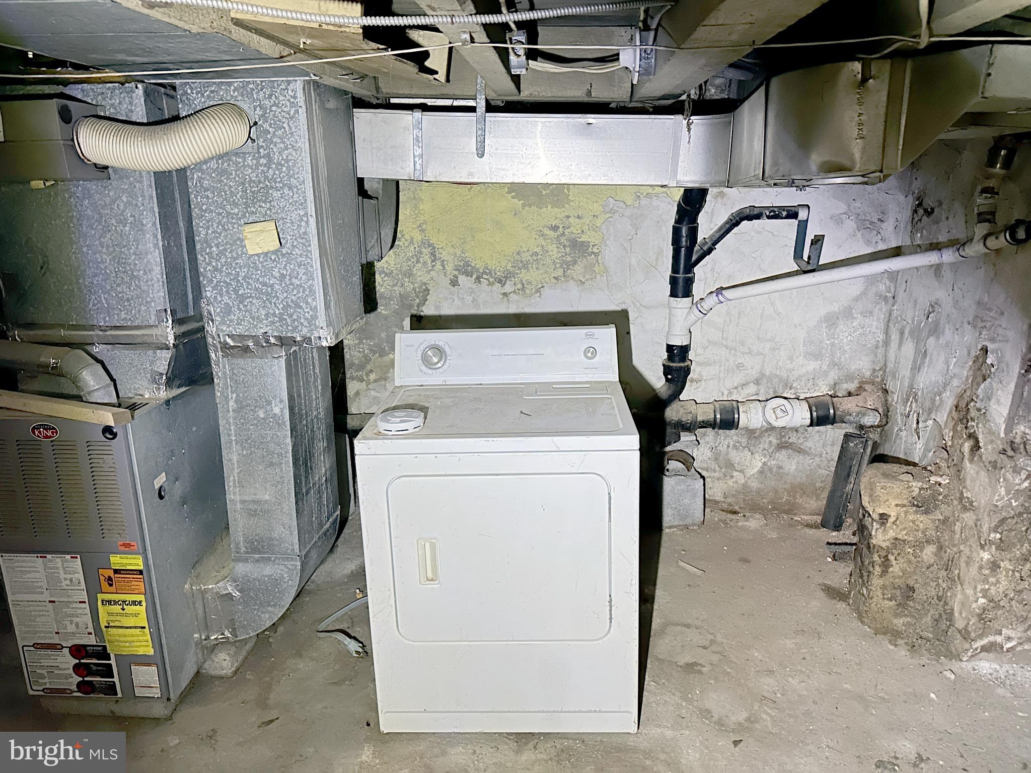 WHITMAN - Residential Lease