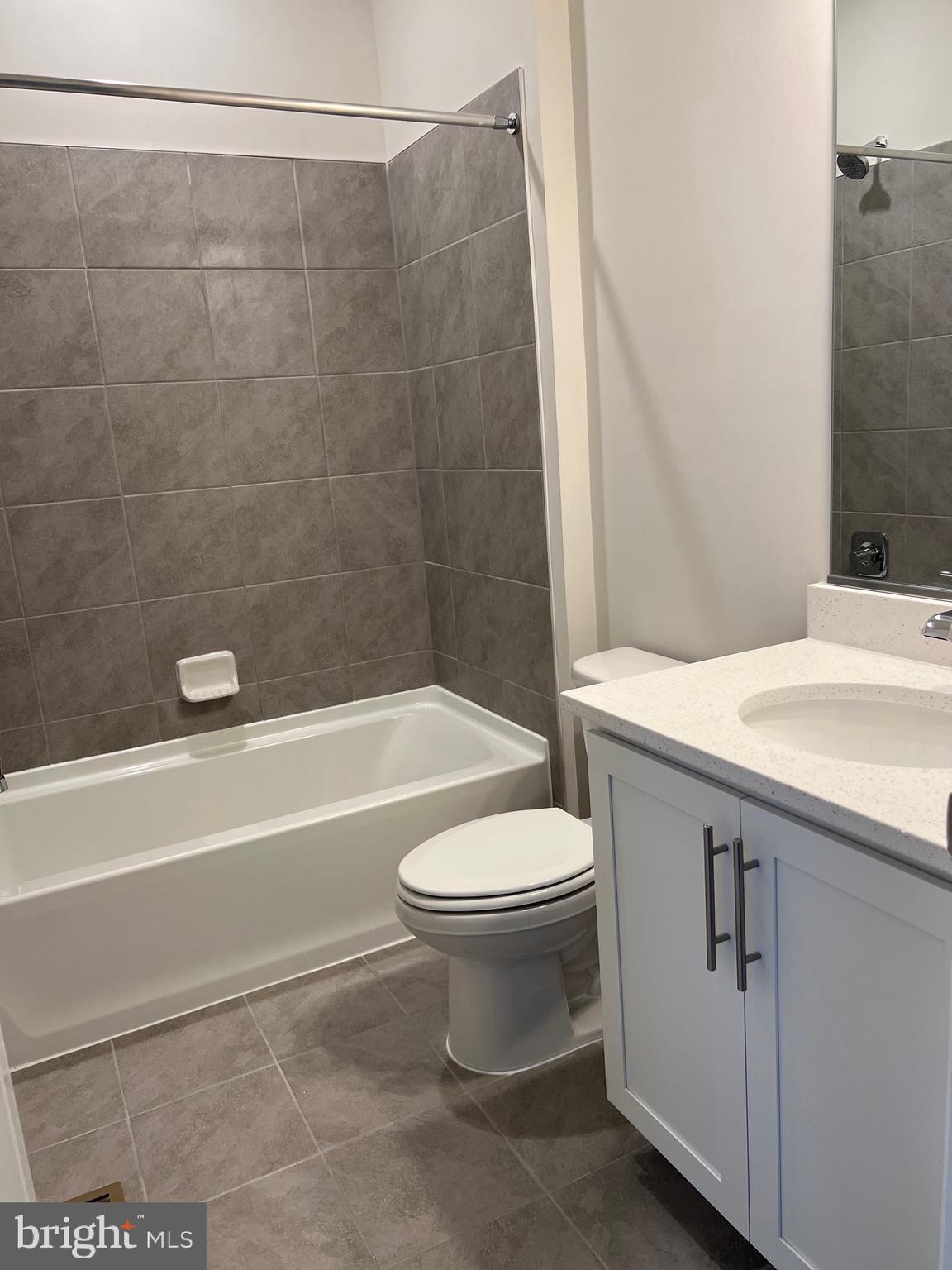 RENN QUARTER - Residential Lease