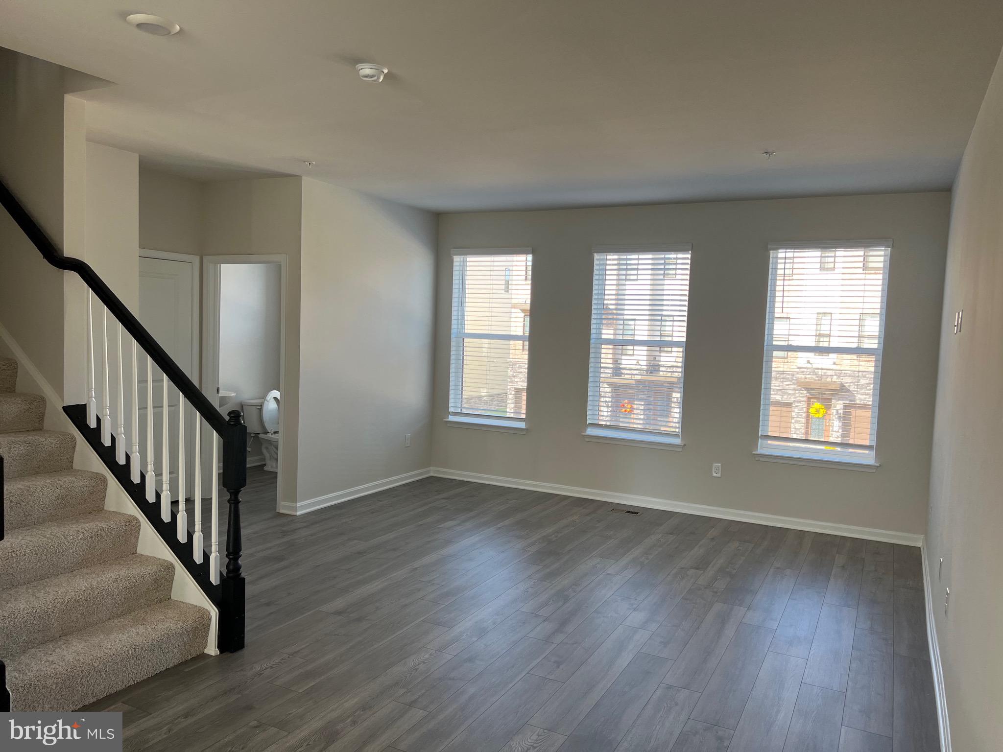 RENN QUARTER - Residential Lease