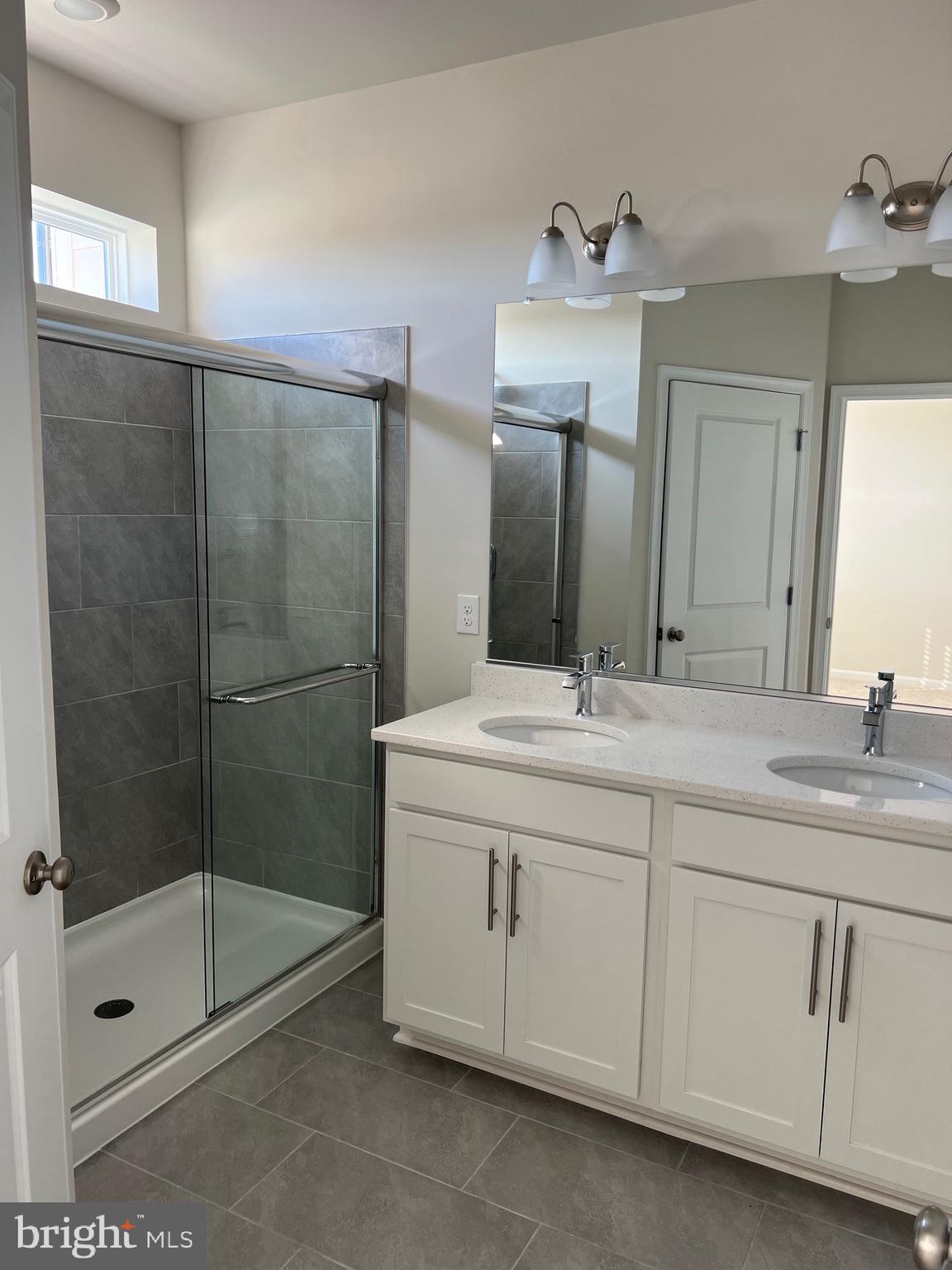 RENN QUARTER - Residential Lease