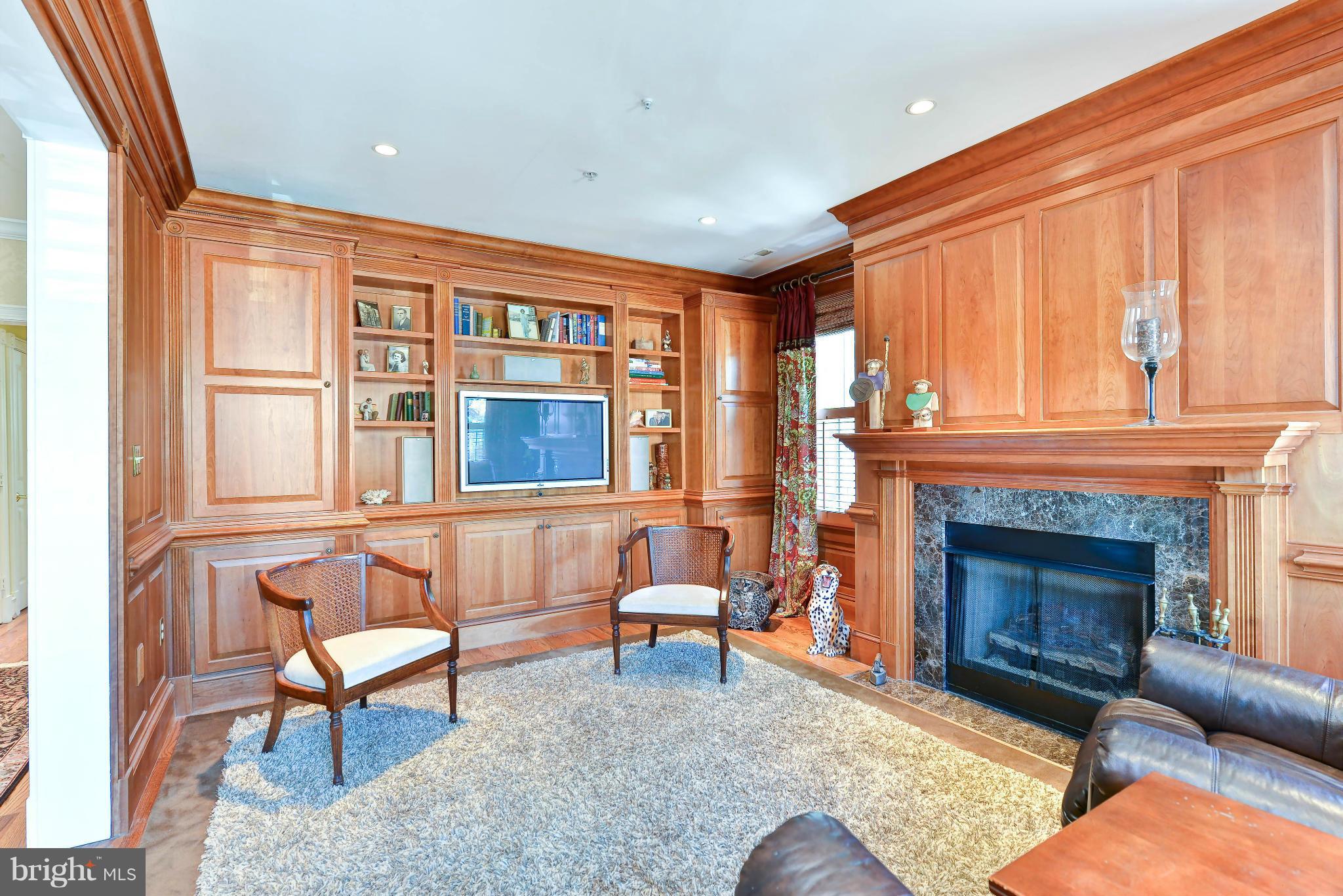 BACKYARD BOATS - Residential