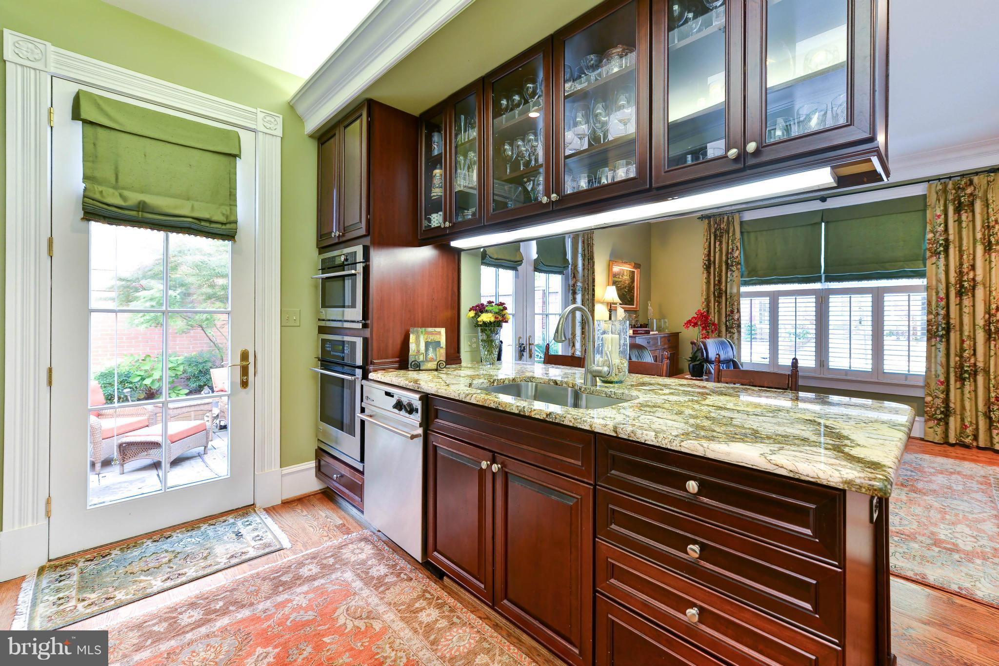 BACKYARD BOATS - Residential