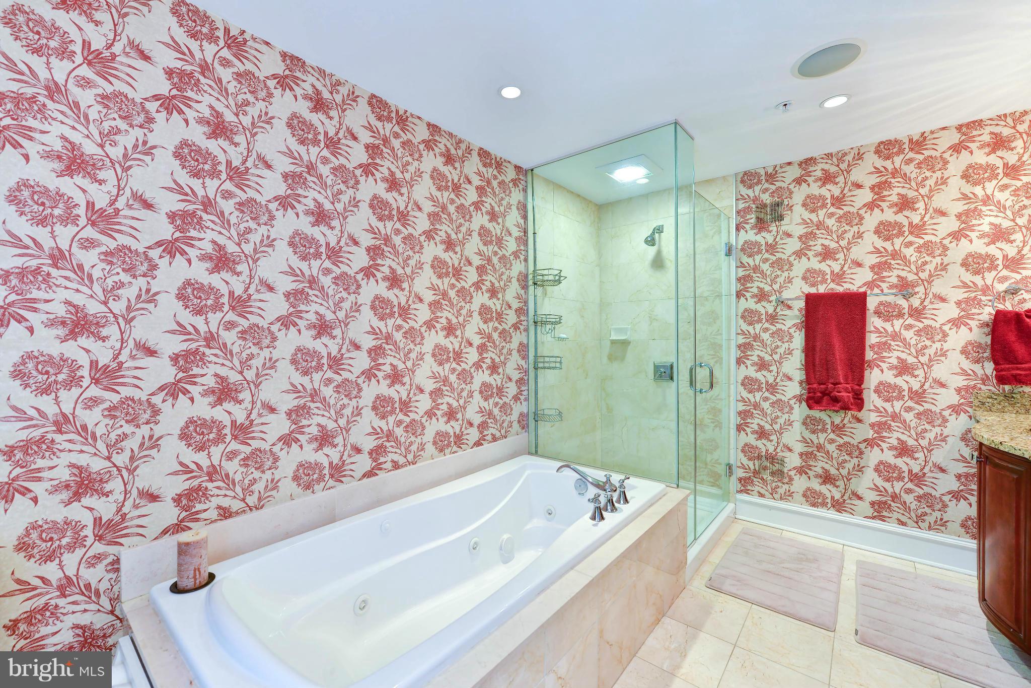 BACKYARD BOATS - Residential