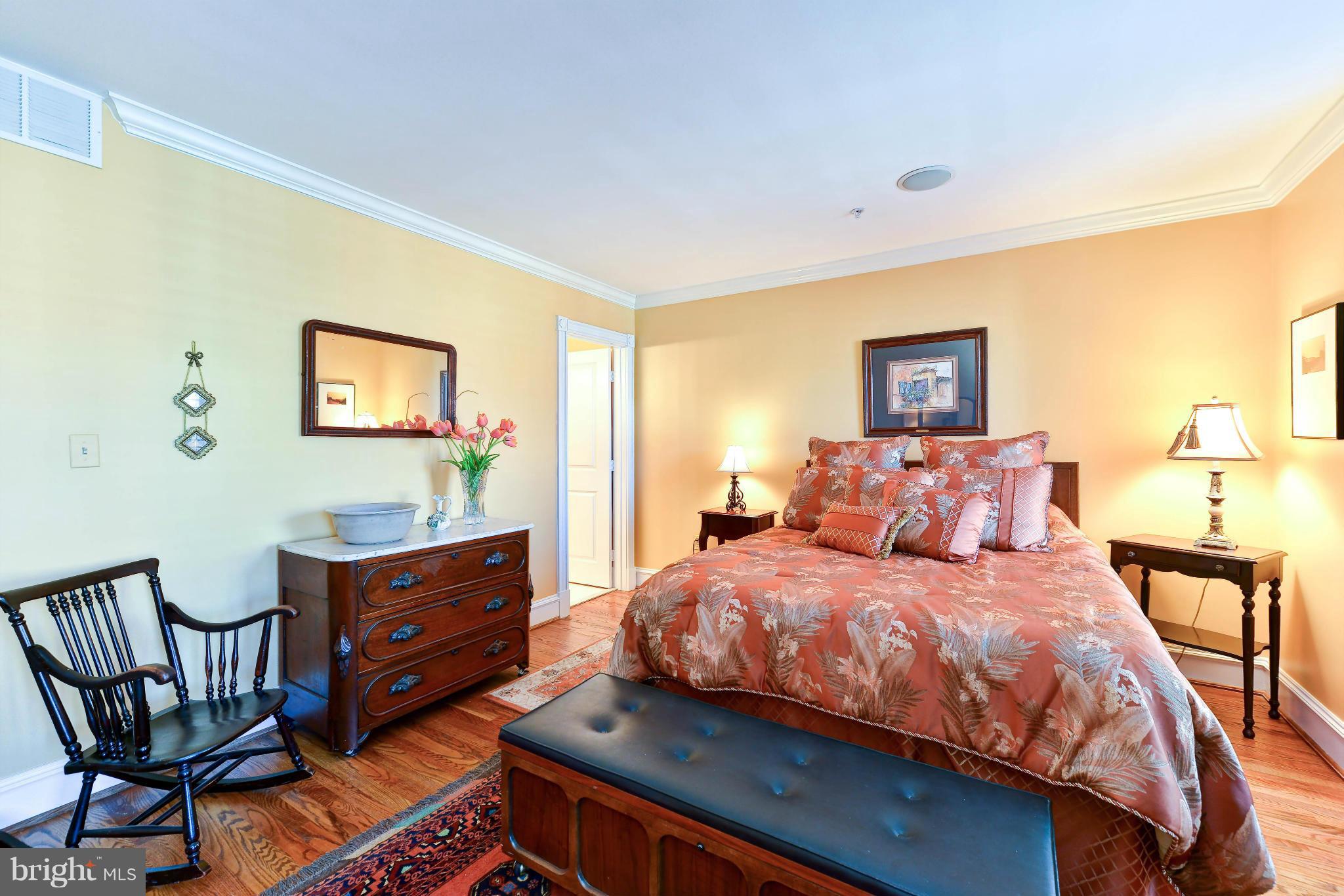 BACKYARD BOATS - Residential