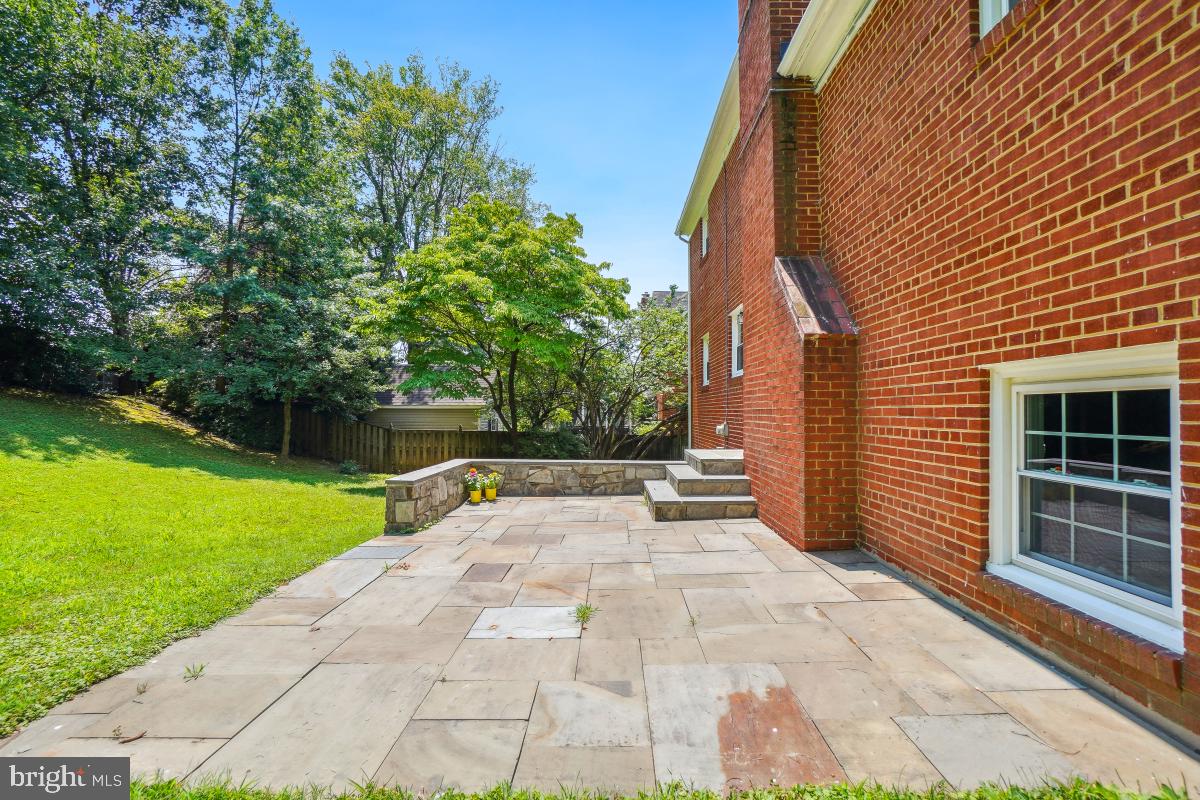 NORTH CHEVY CHASE - Residential