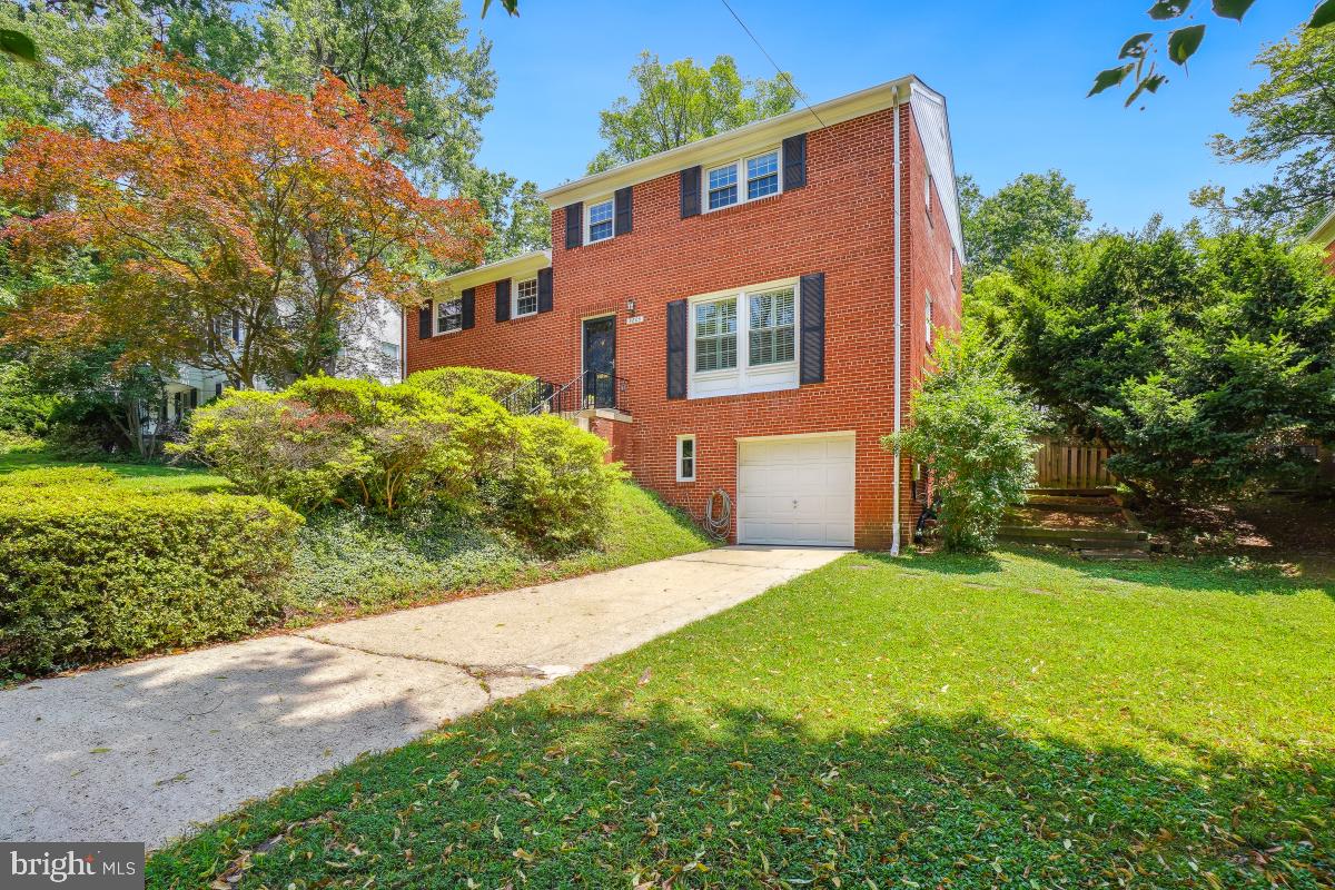 NORTH CHEVY CHASE - Residential
