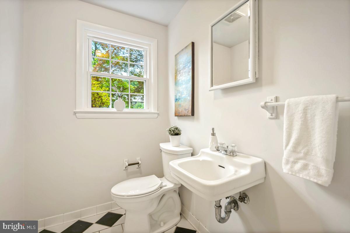 NORTH CHEVY CHASE - Residential