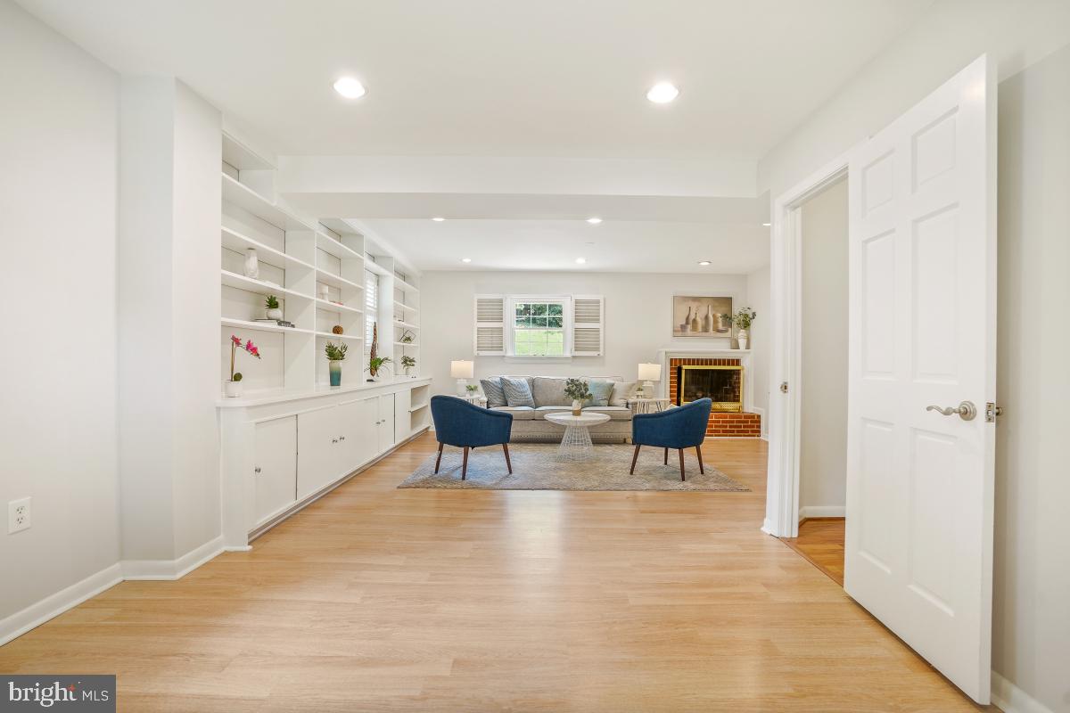 NORTH CHEVY CHASE - Residential