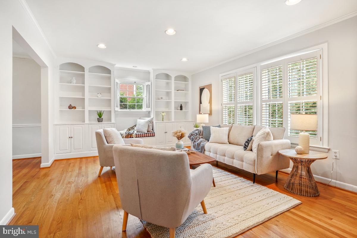 NORTH CHEVY CHASE - Residential