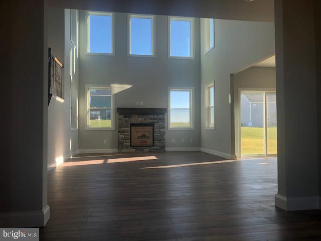 GRAND POINT CROSSING - Residential