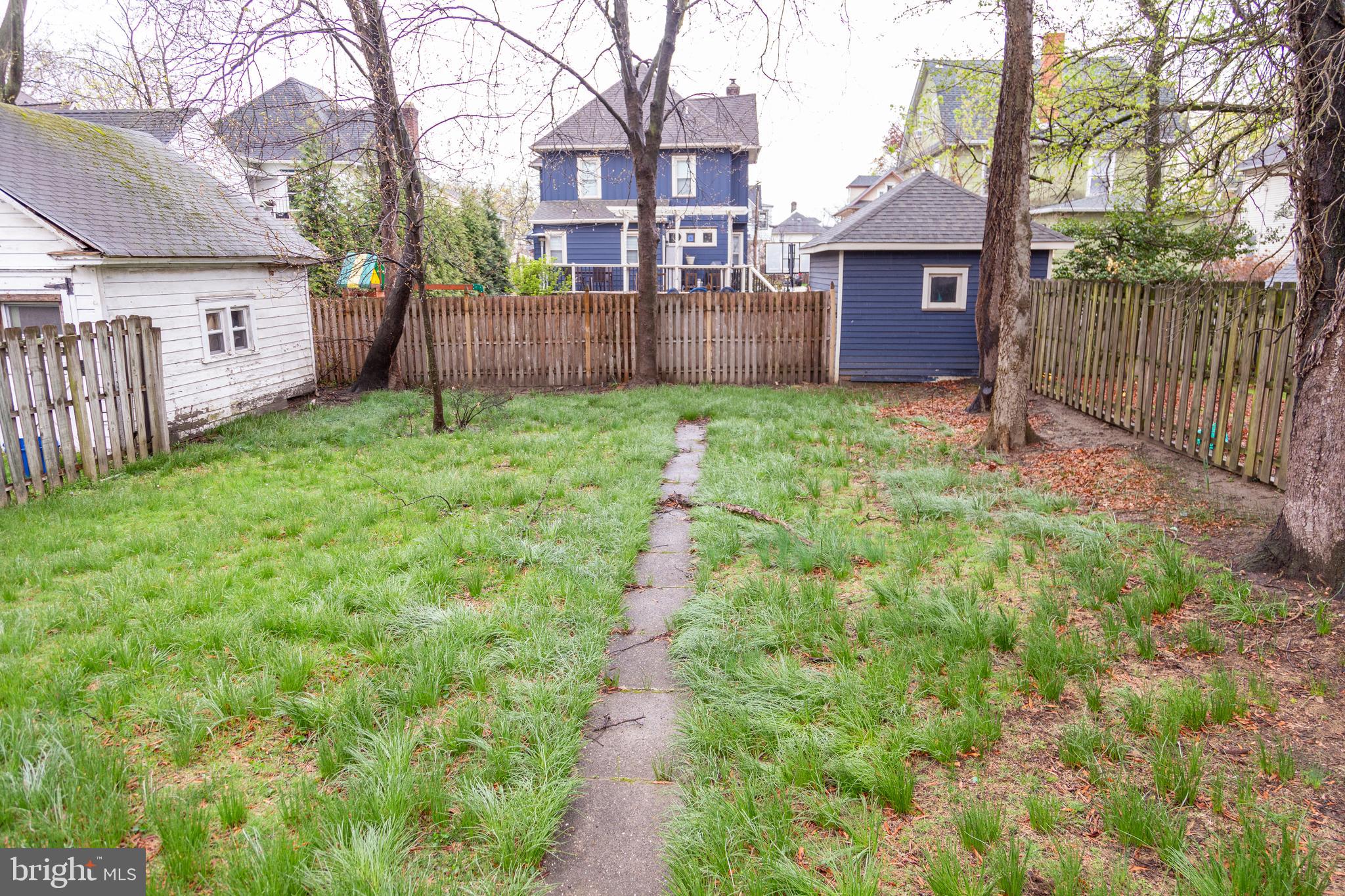 20 CRESTMONT TERRACE