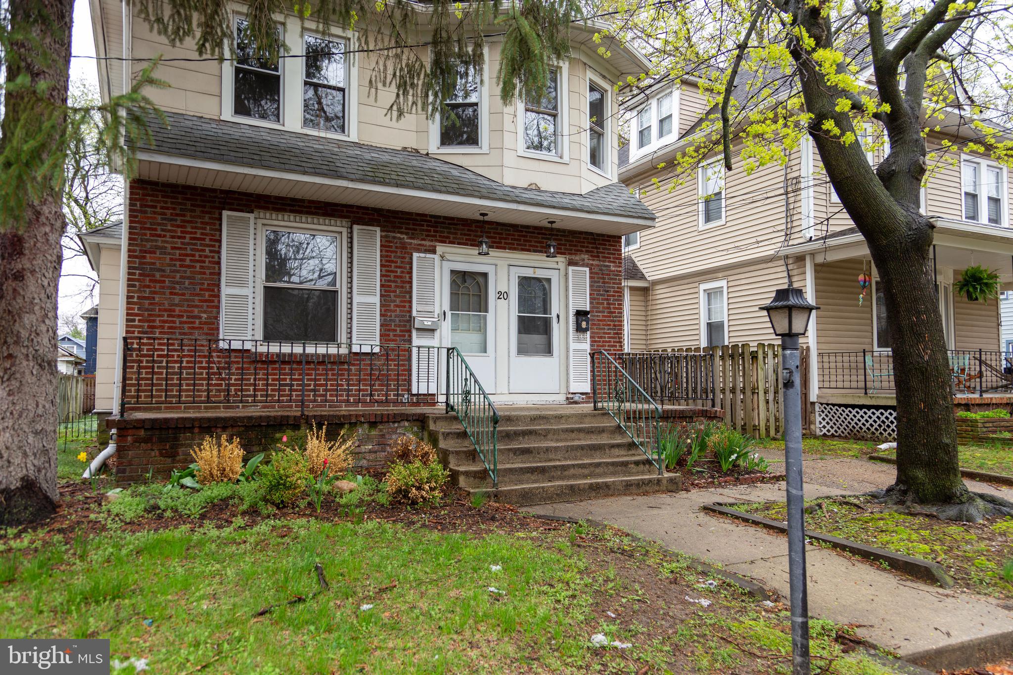 20 CRESTMONT TERRACE