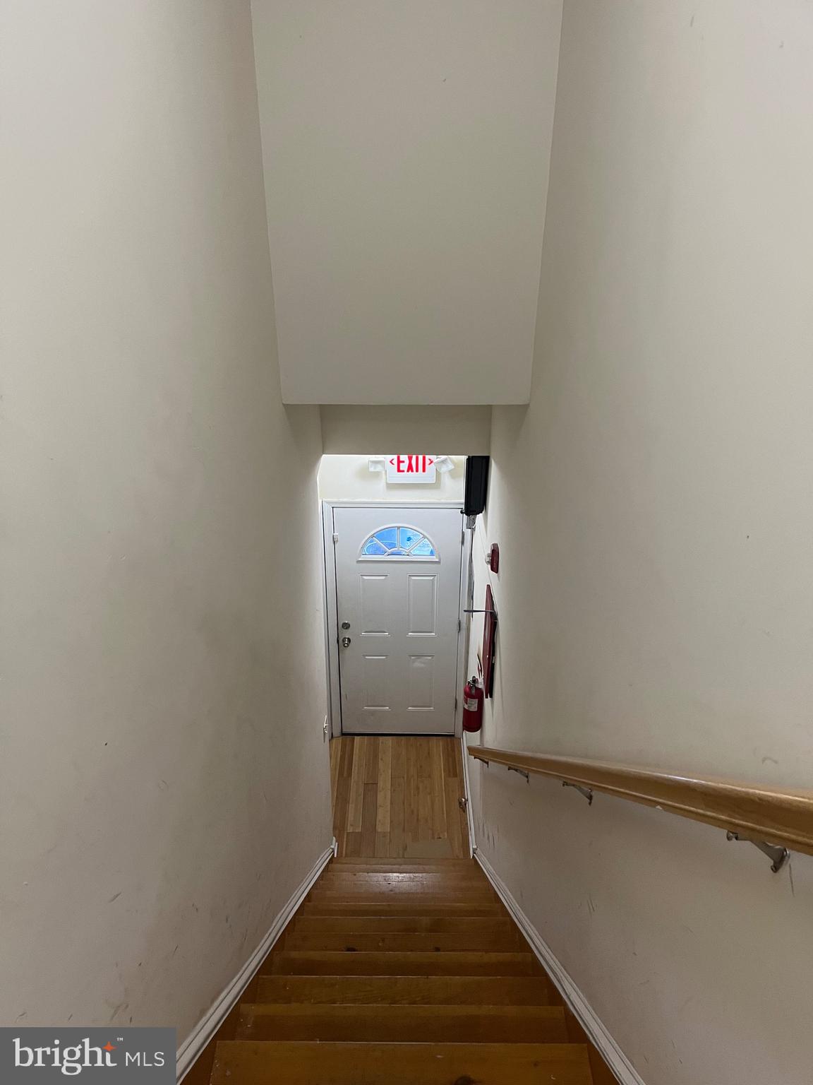 UNIVERSITY CITY - Residential Income