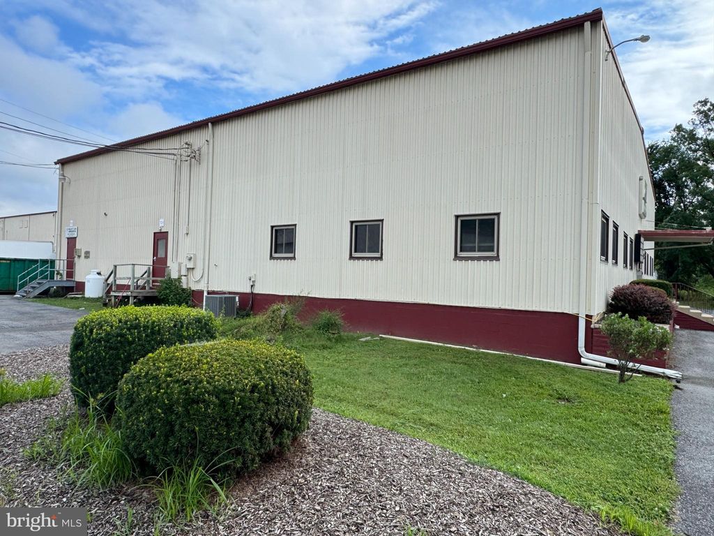 Photo of 72 W Main Street, REINHOLDS, PA 17569 (MLS # PALA2075440)