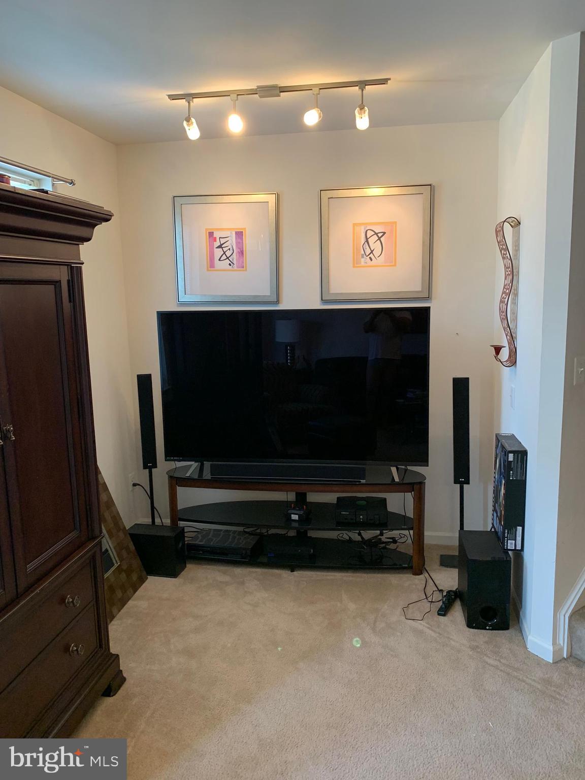 WINDMILL CROSSING - Residential Lease