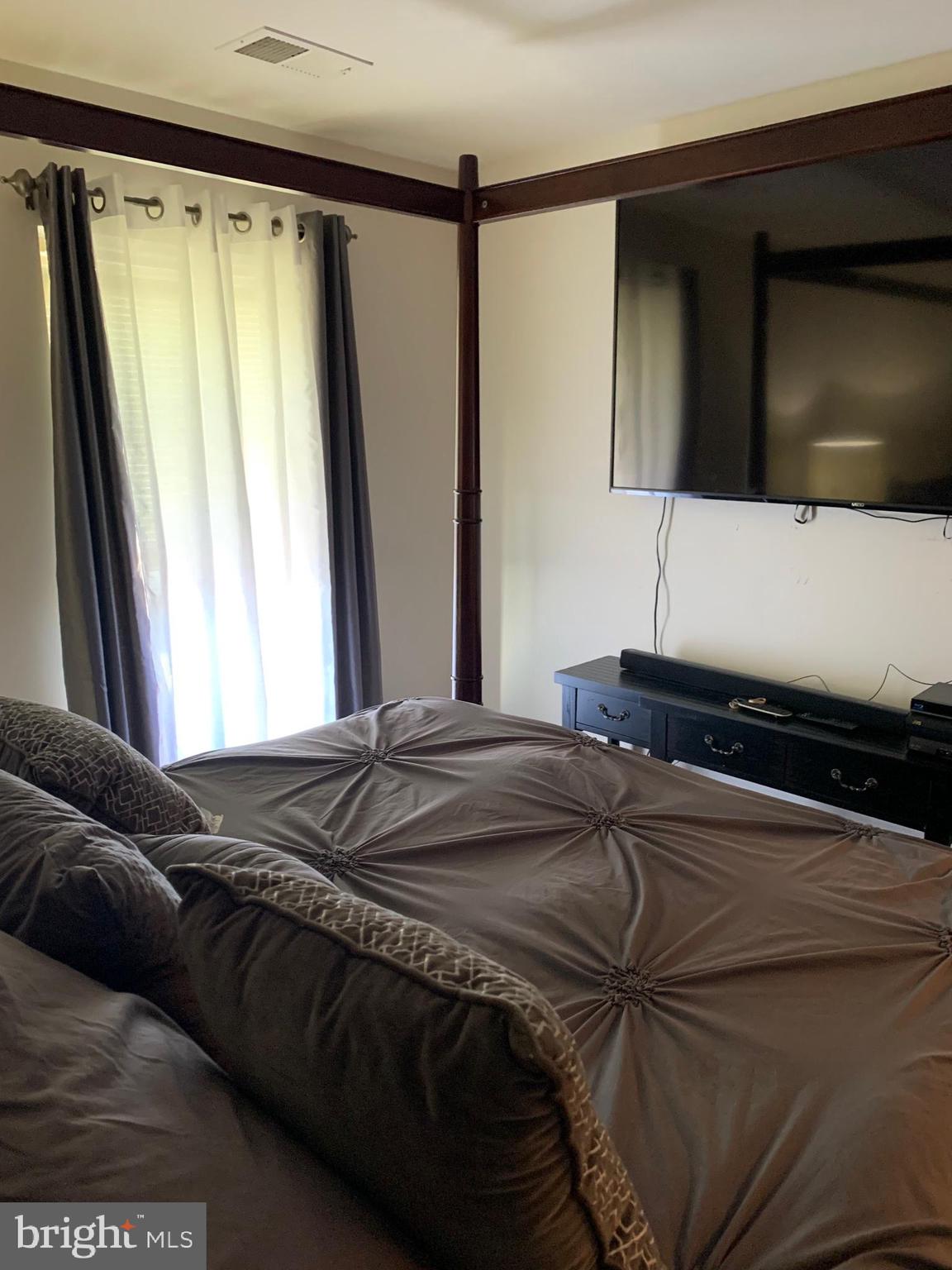 WINDMILL CROSSING - Residential Lease