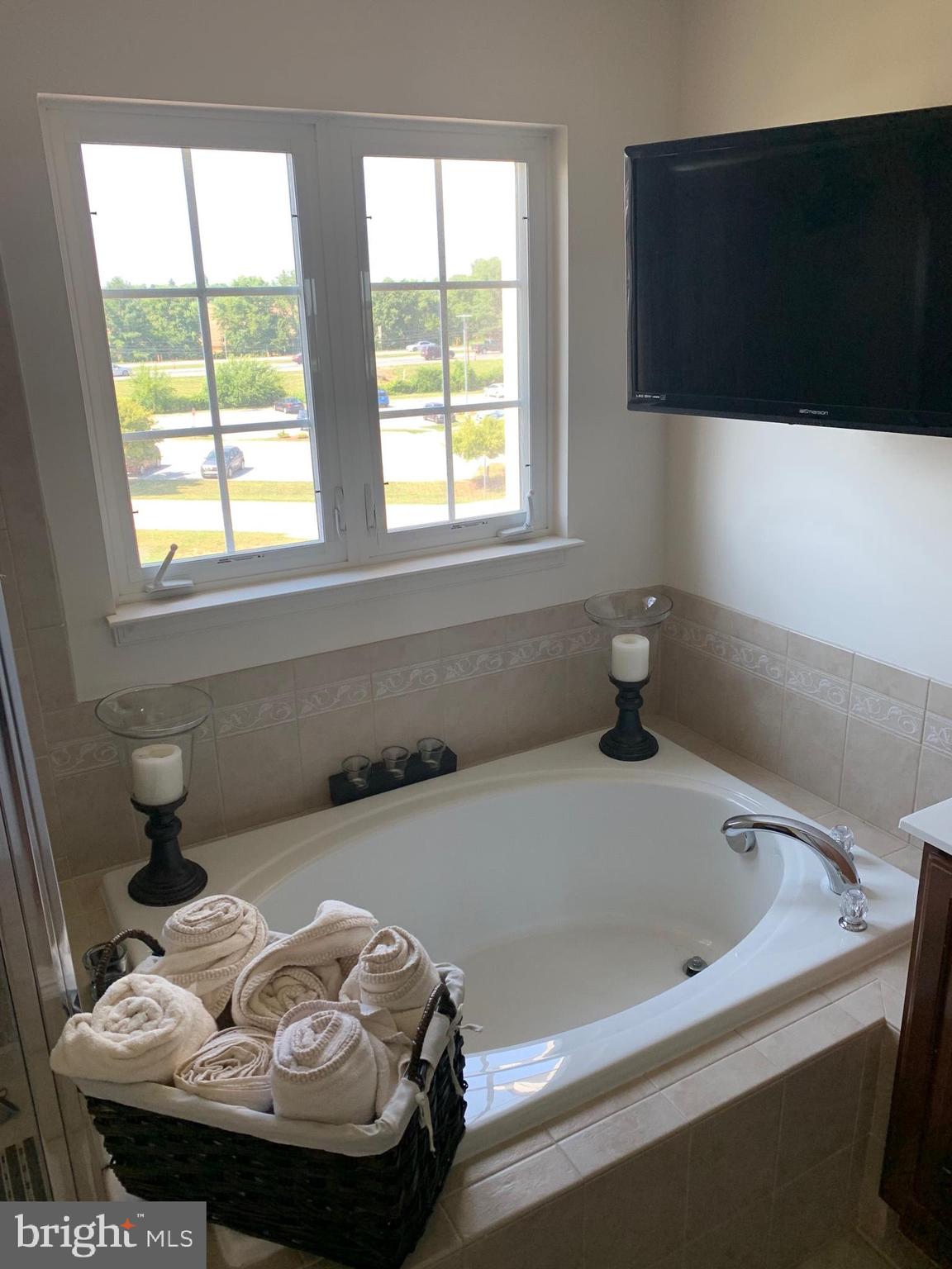 WINDMILL CROSSING - Residential Lease