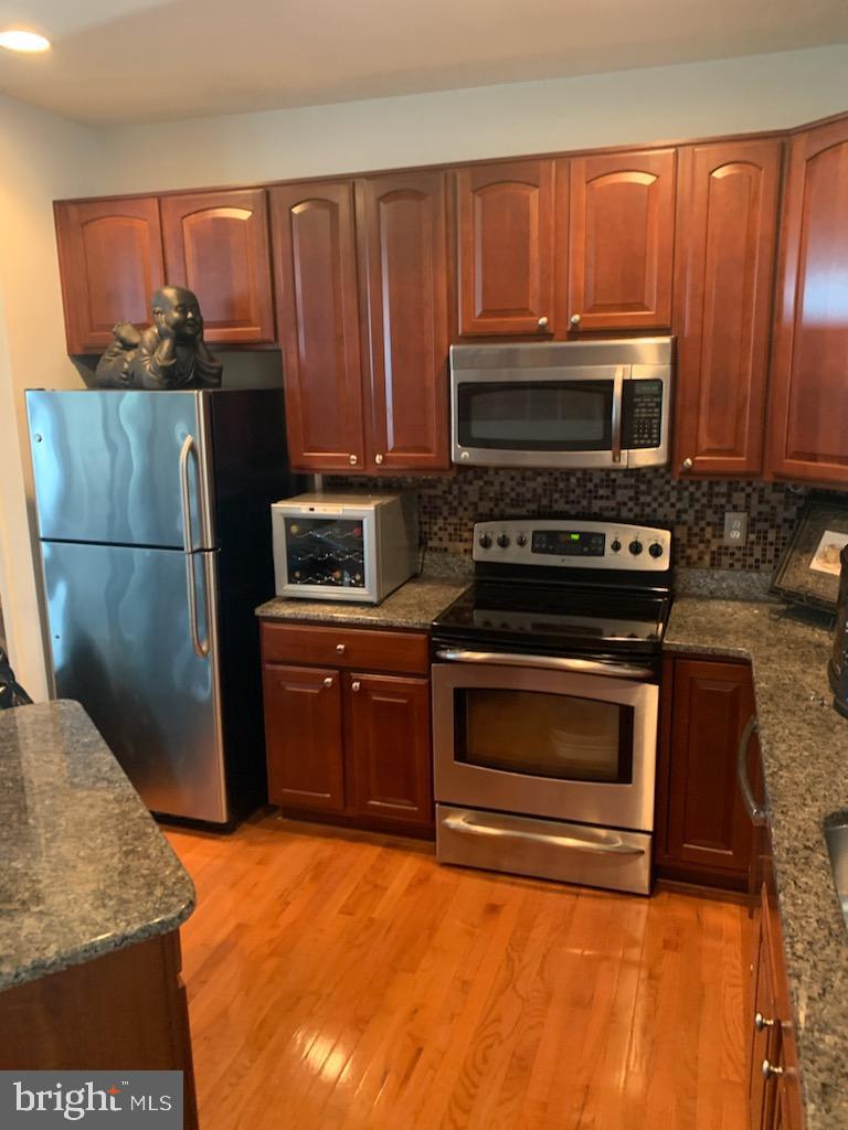 WINDMILL CROSSING - Residential Lease