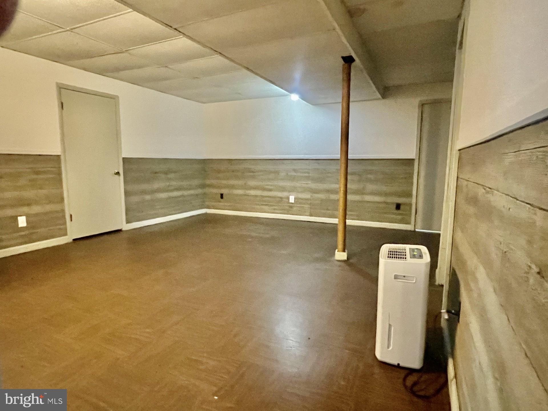 ROCKS ACRES - Residential