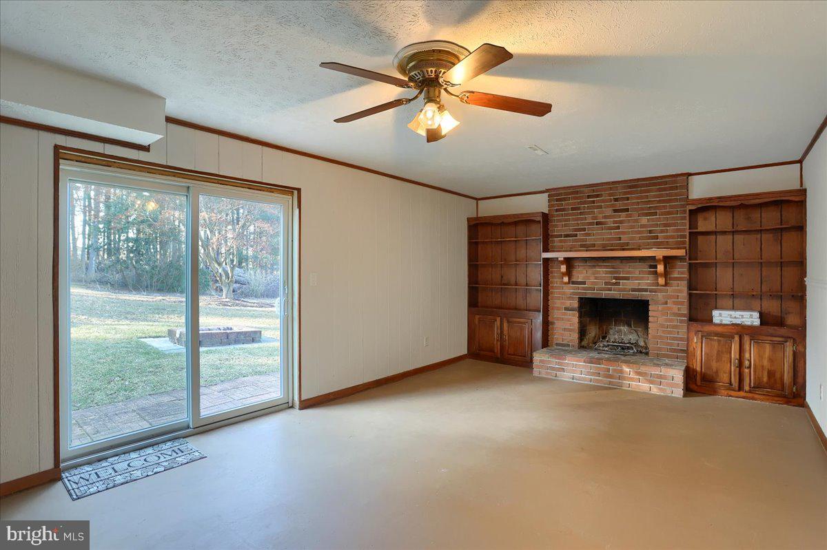 ROCKS ACRES - Residential