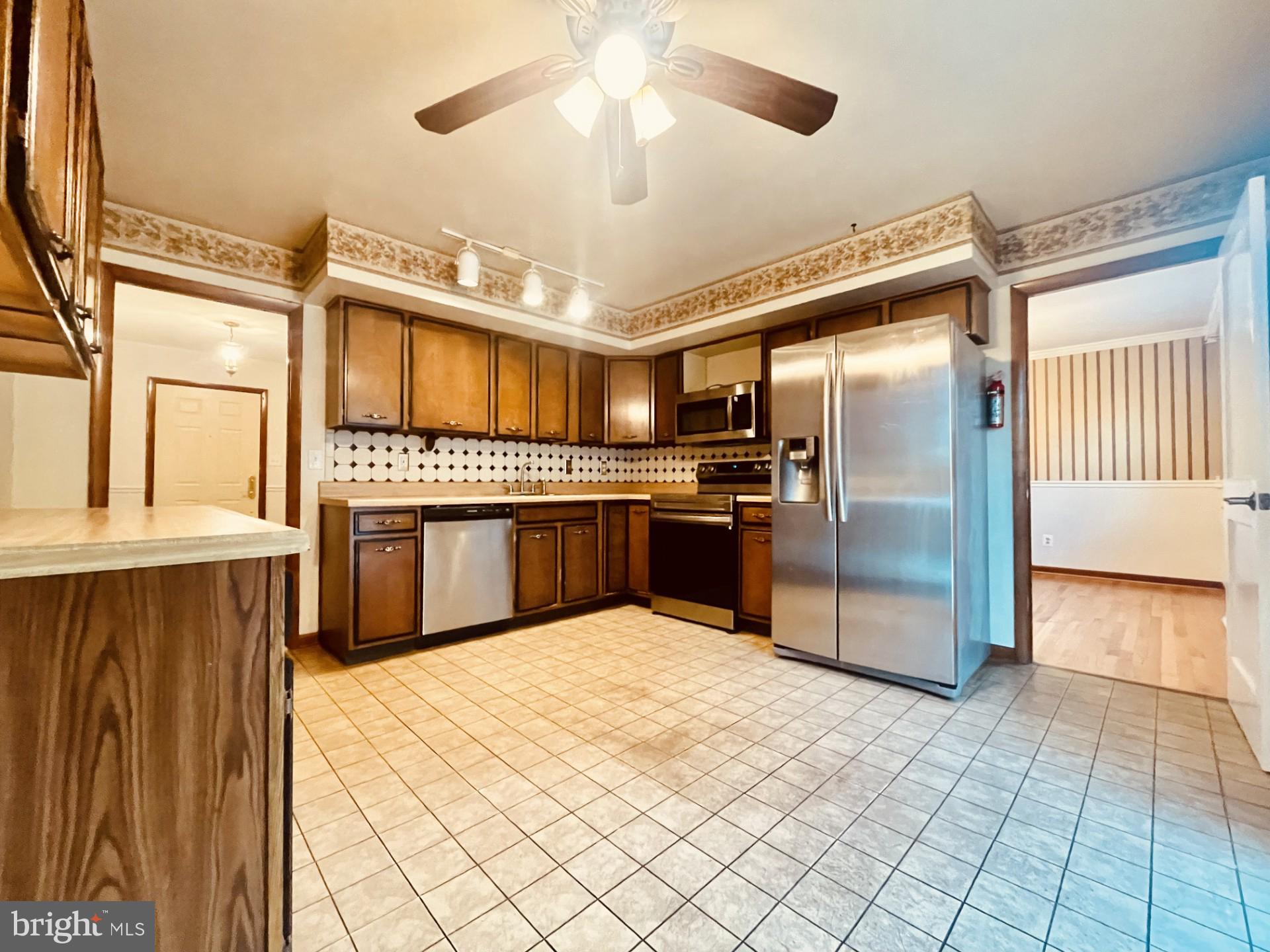 ROCKS ACRES - Residential