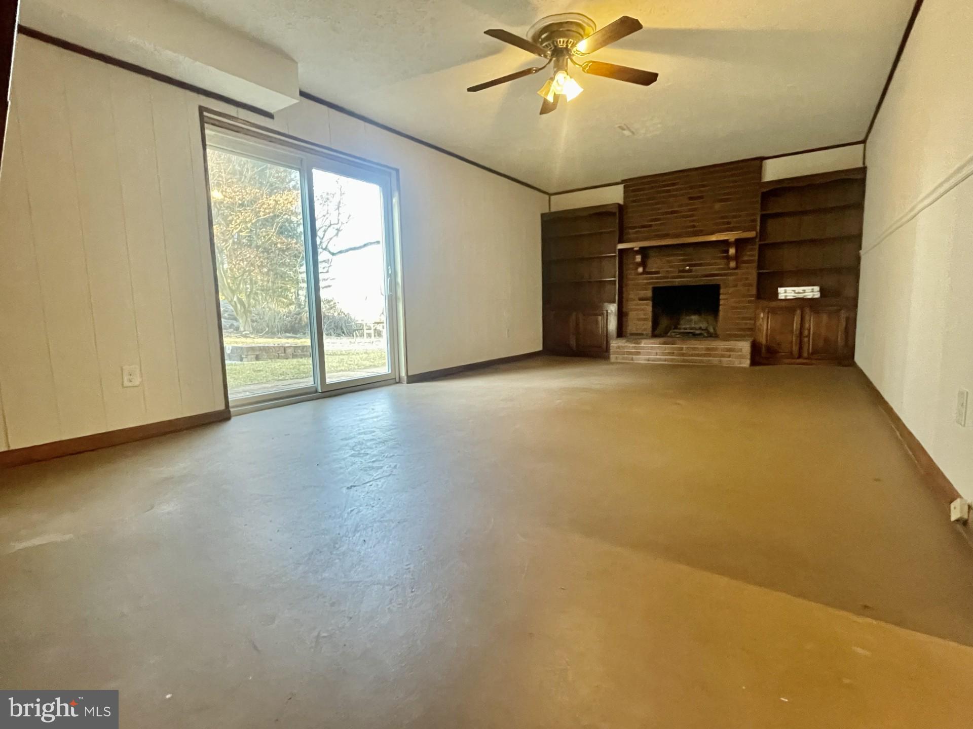 ROCKS ACRES - Residential