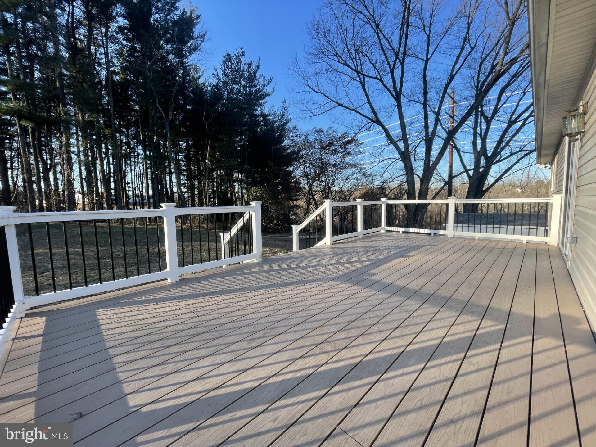 ROCKS ACRES - Residential