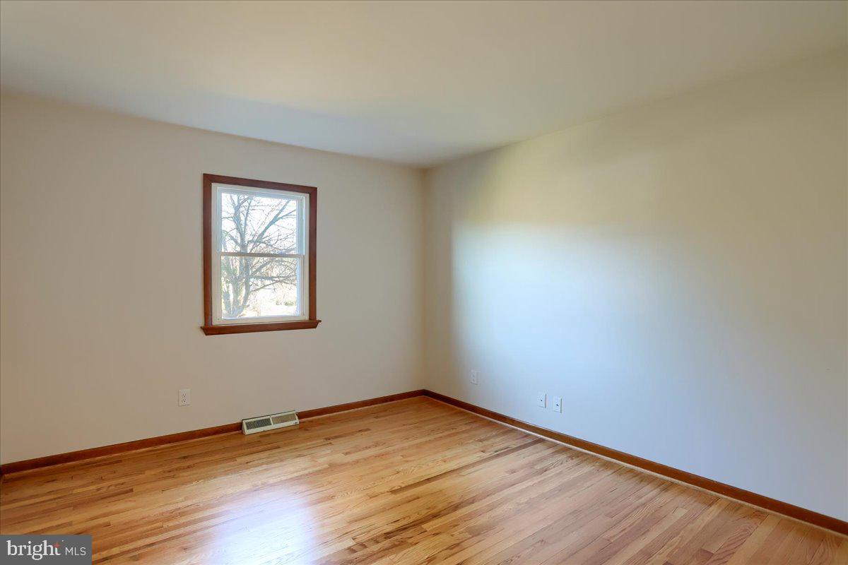 ROCKS ACRES - Residential