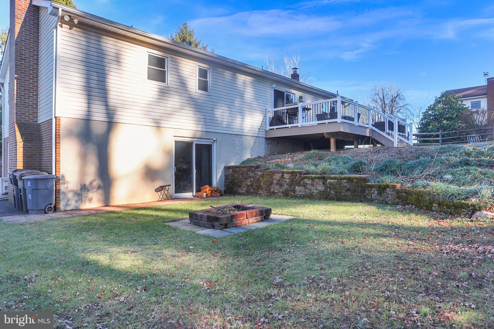 ROCKS ACRES - Residential