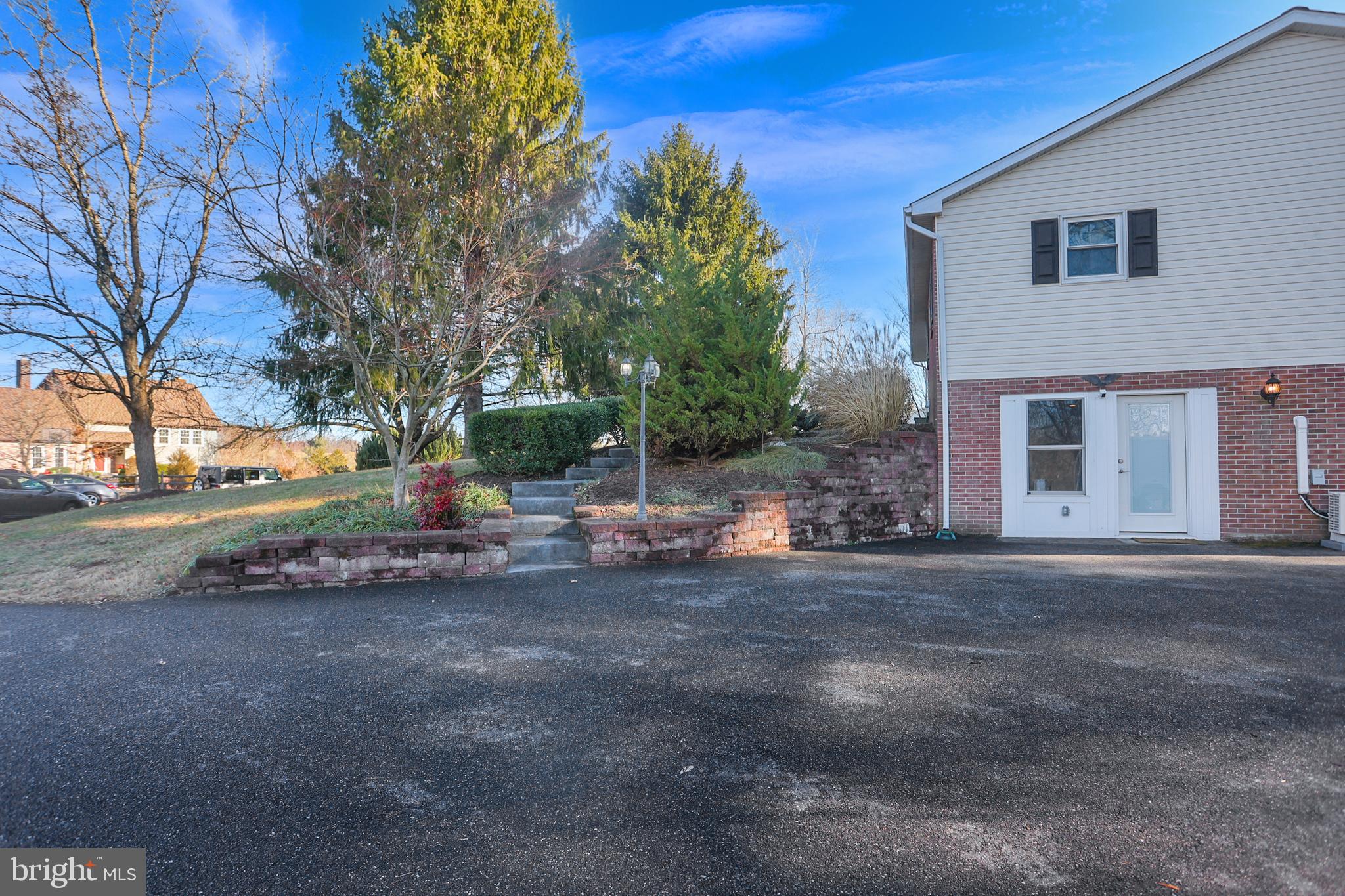 ROCKS ACRES - Residential