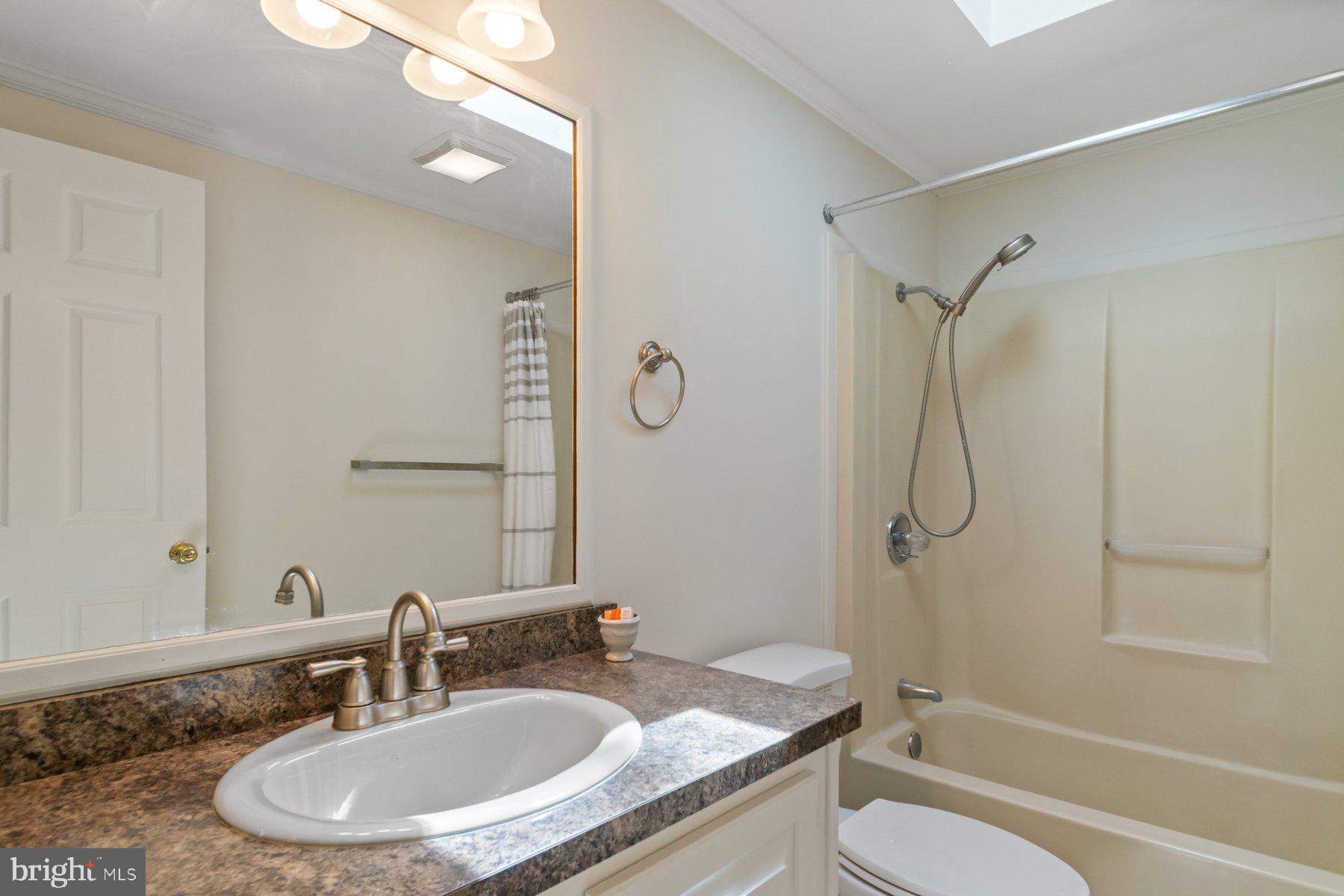 NOTTINGHAM VILLAGE - Residential