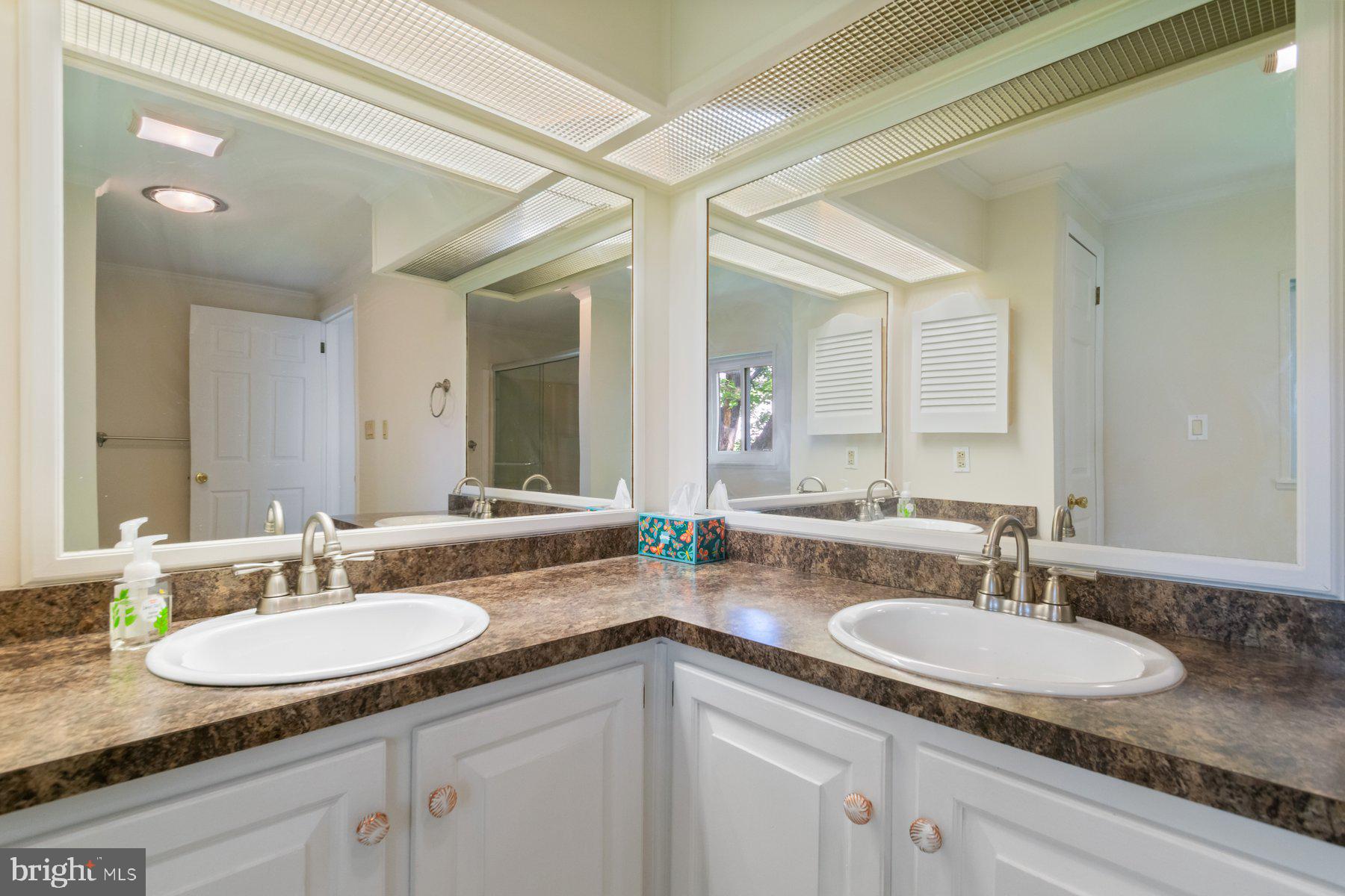 NOTTINGHAM VILLAGE - Residential