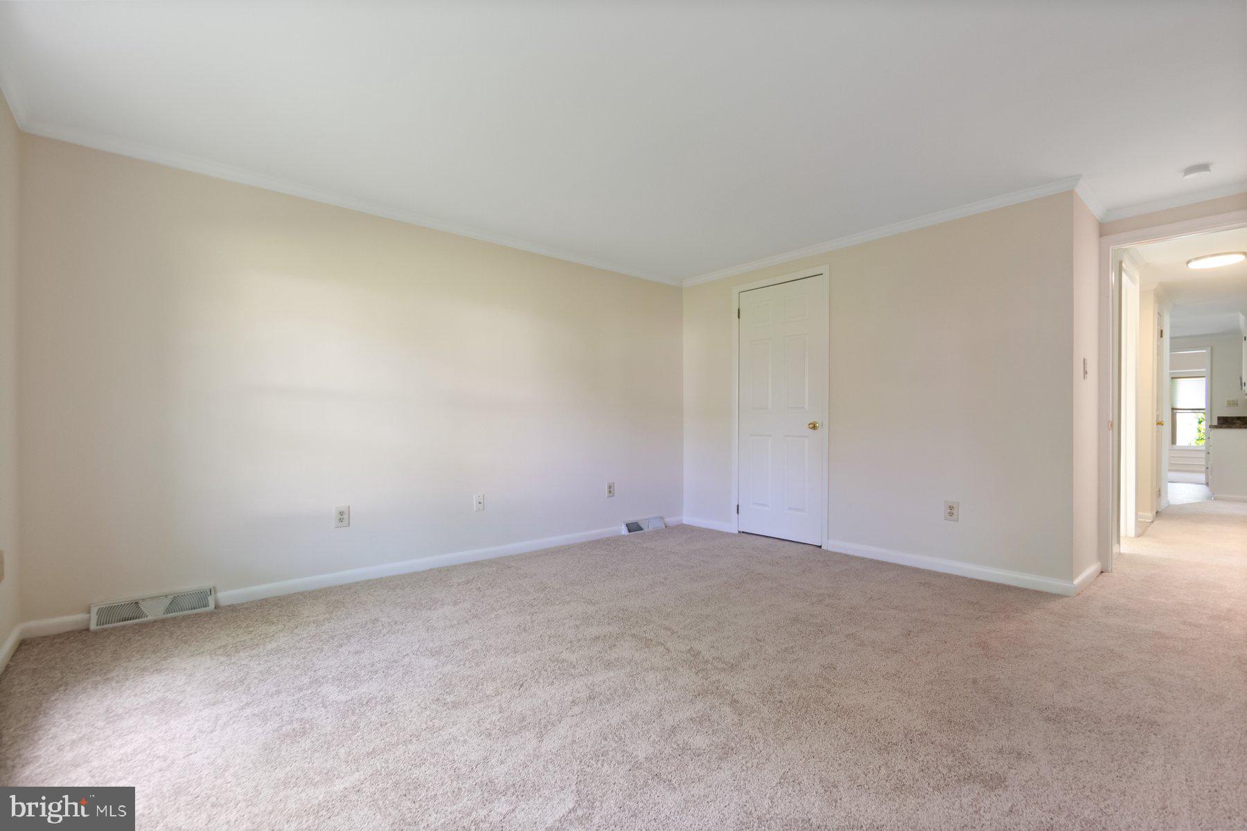 NOTTINGHAM VILLAGE - Residential