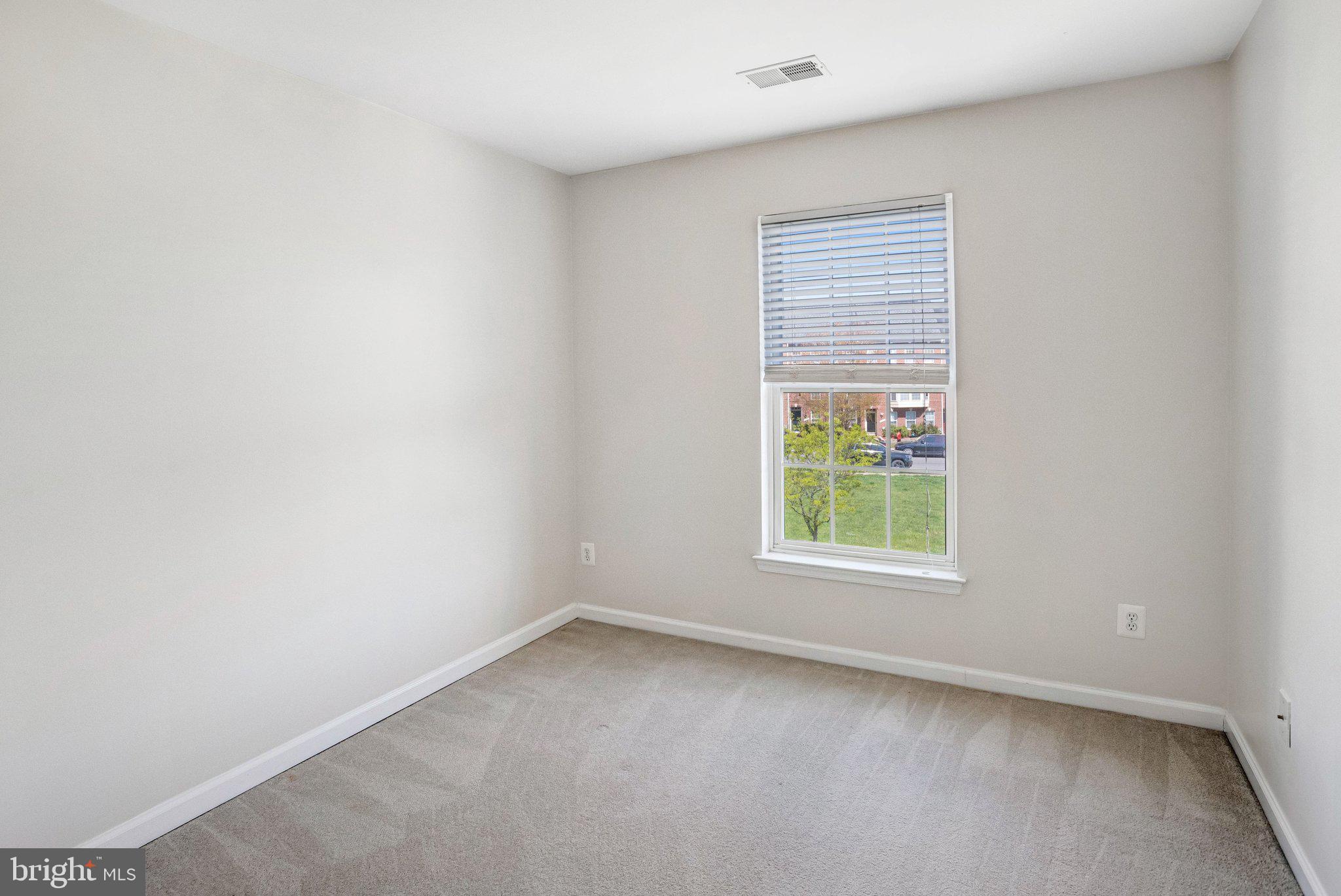 PORT POTOMAC - Residential