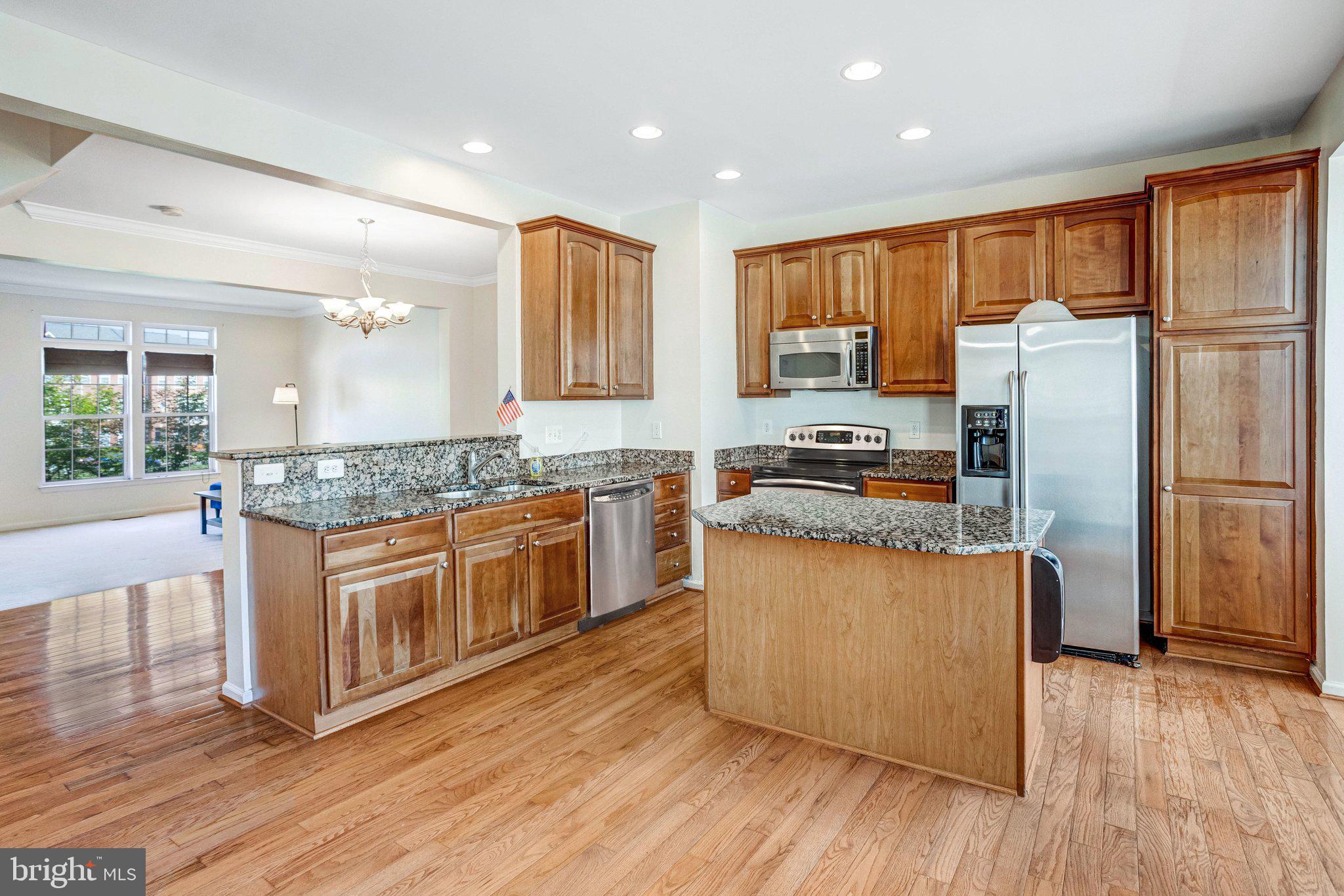 PORT POTOMAC - Residential