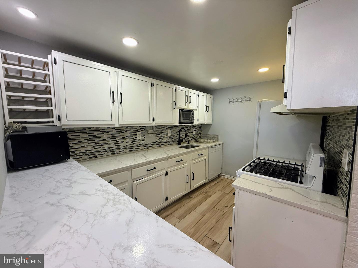 4600 DUKE STREET 816