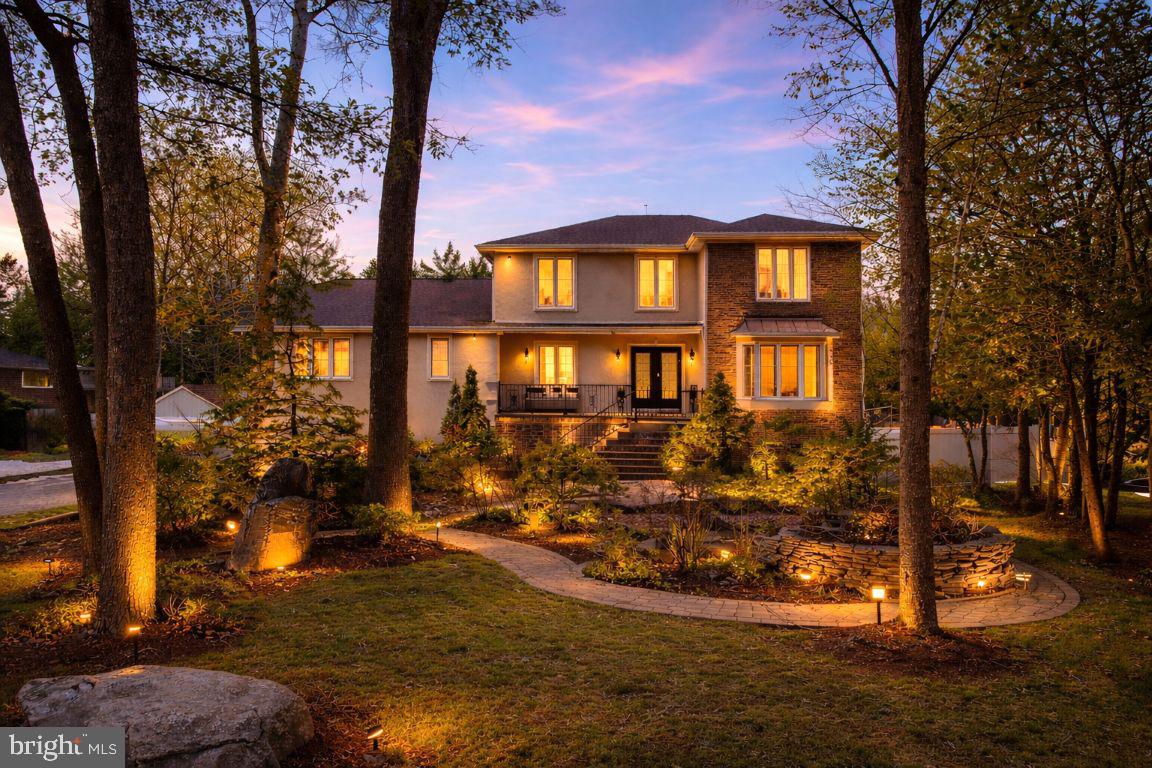 11 N WOODLEIGH DRIVE