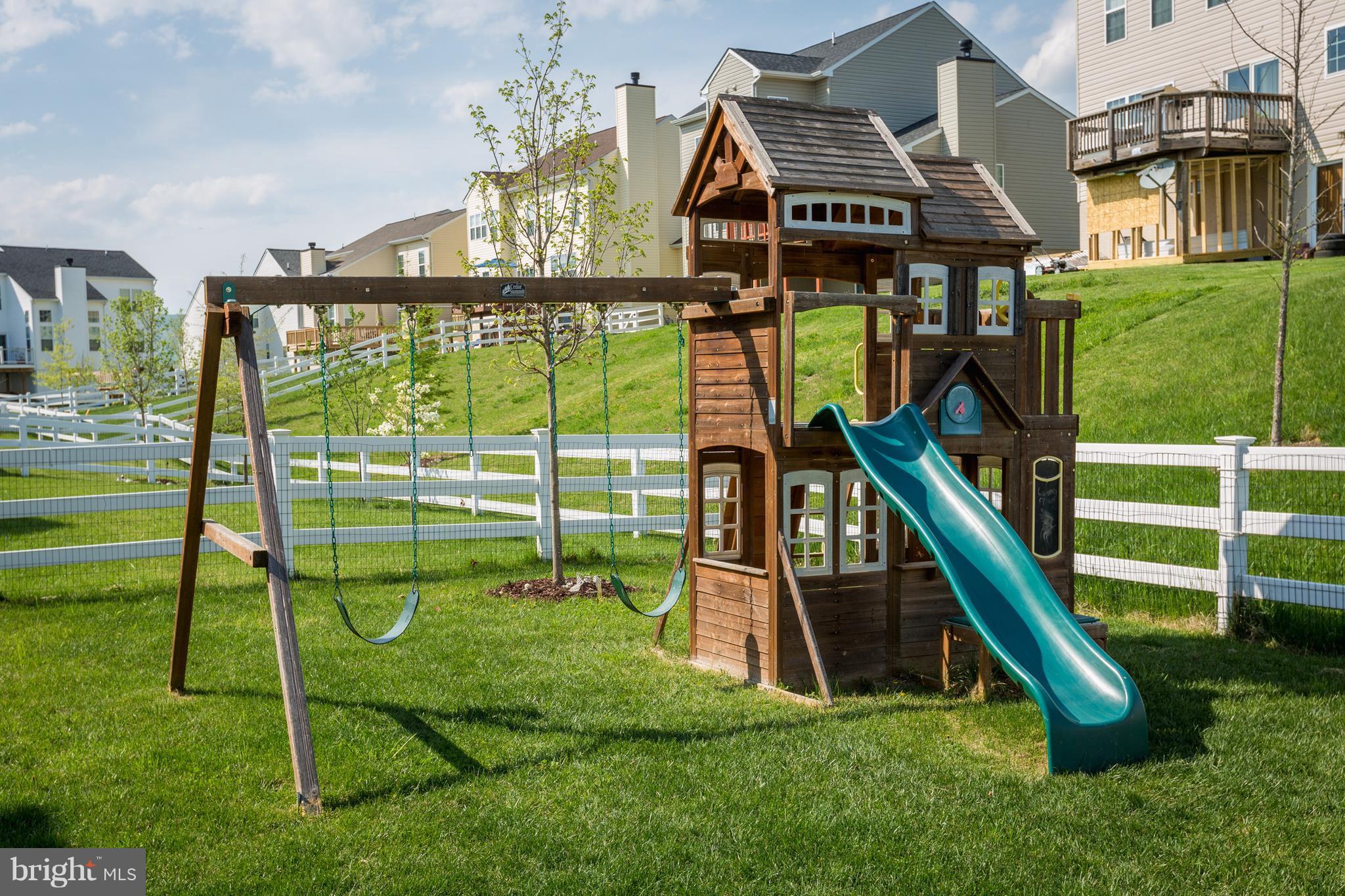 ROUND HILL - Residential