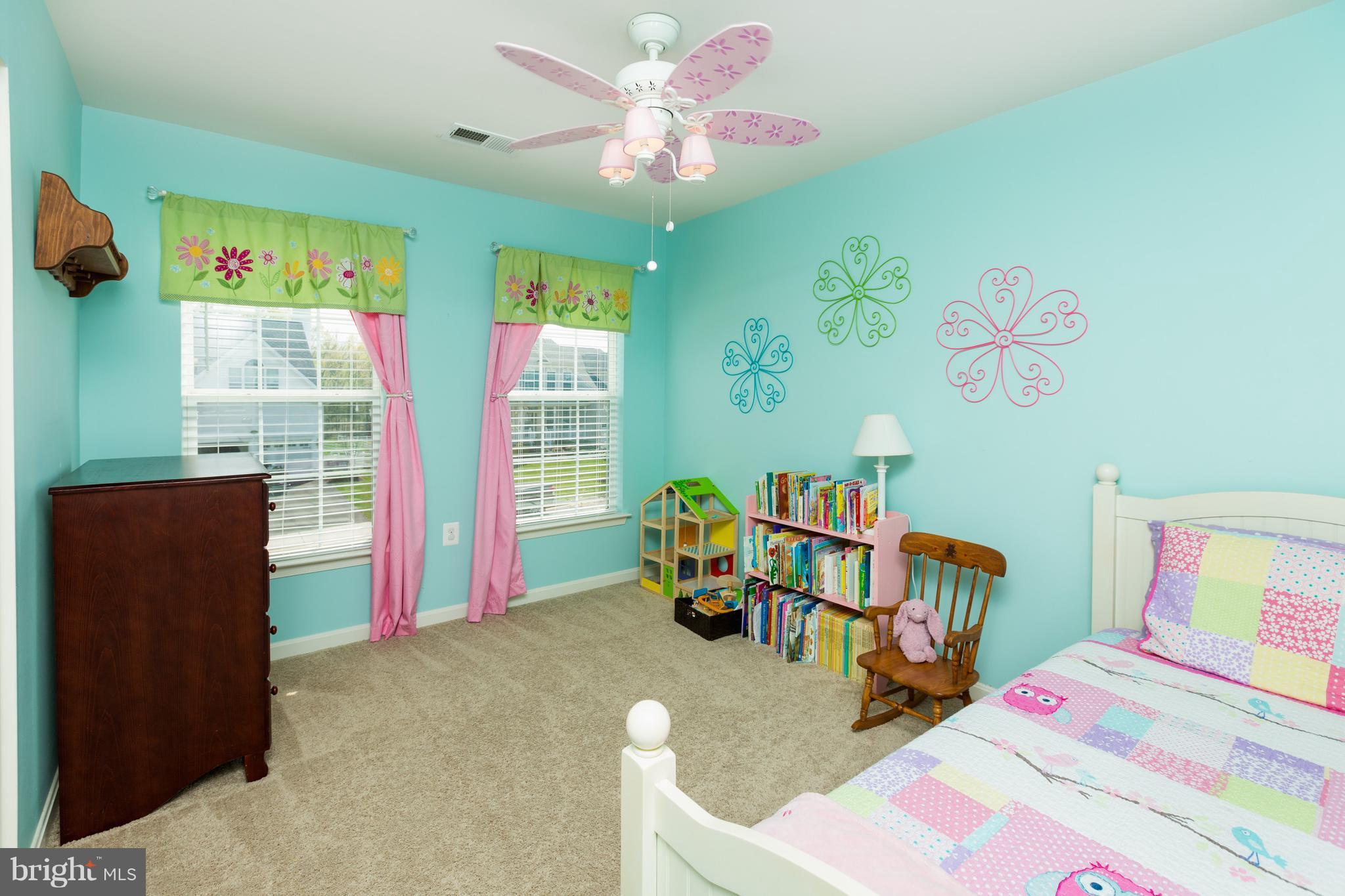 ROUND HILL - Residential