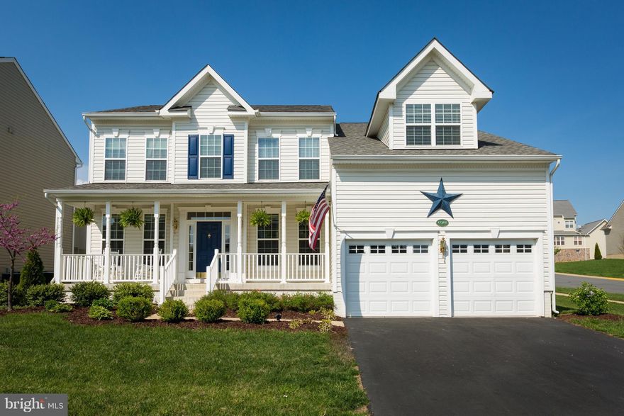 Come see this gorgeous 4BR 2.5 bath home! Stunning hardwoods throughout the main level. Kitchen includes breakfast nook and island with granite counters! 2 story ceiling in family room that is welcoming and bright! Vaulted ceiling in master BR with attached full bath including soaking tub and separate vanities! Large back yard to entertain with playset! Come see this home today!