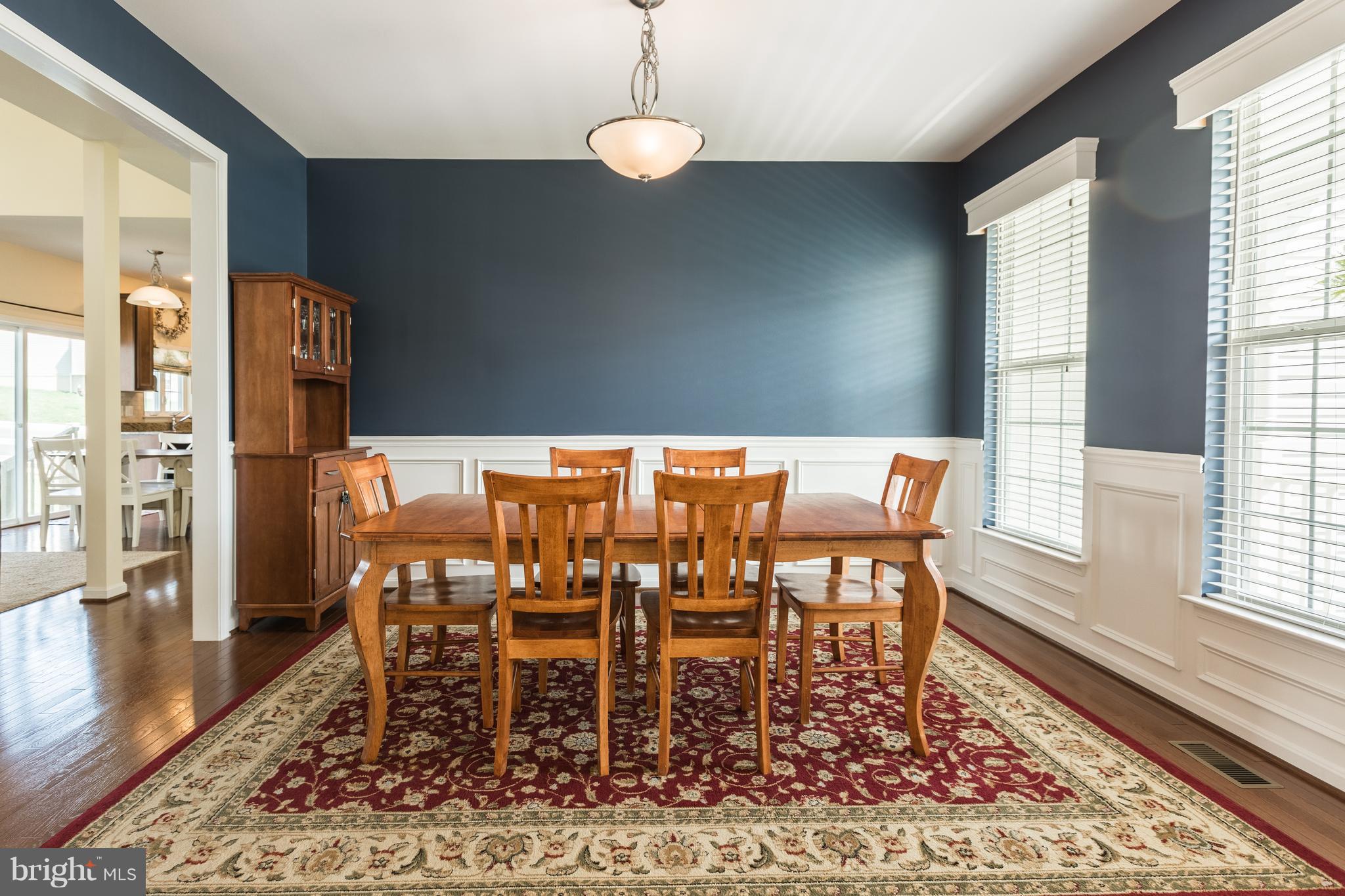 ROUND HILL - Residential