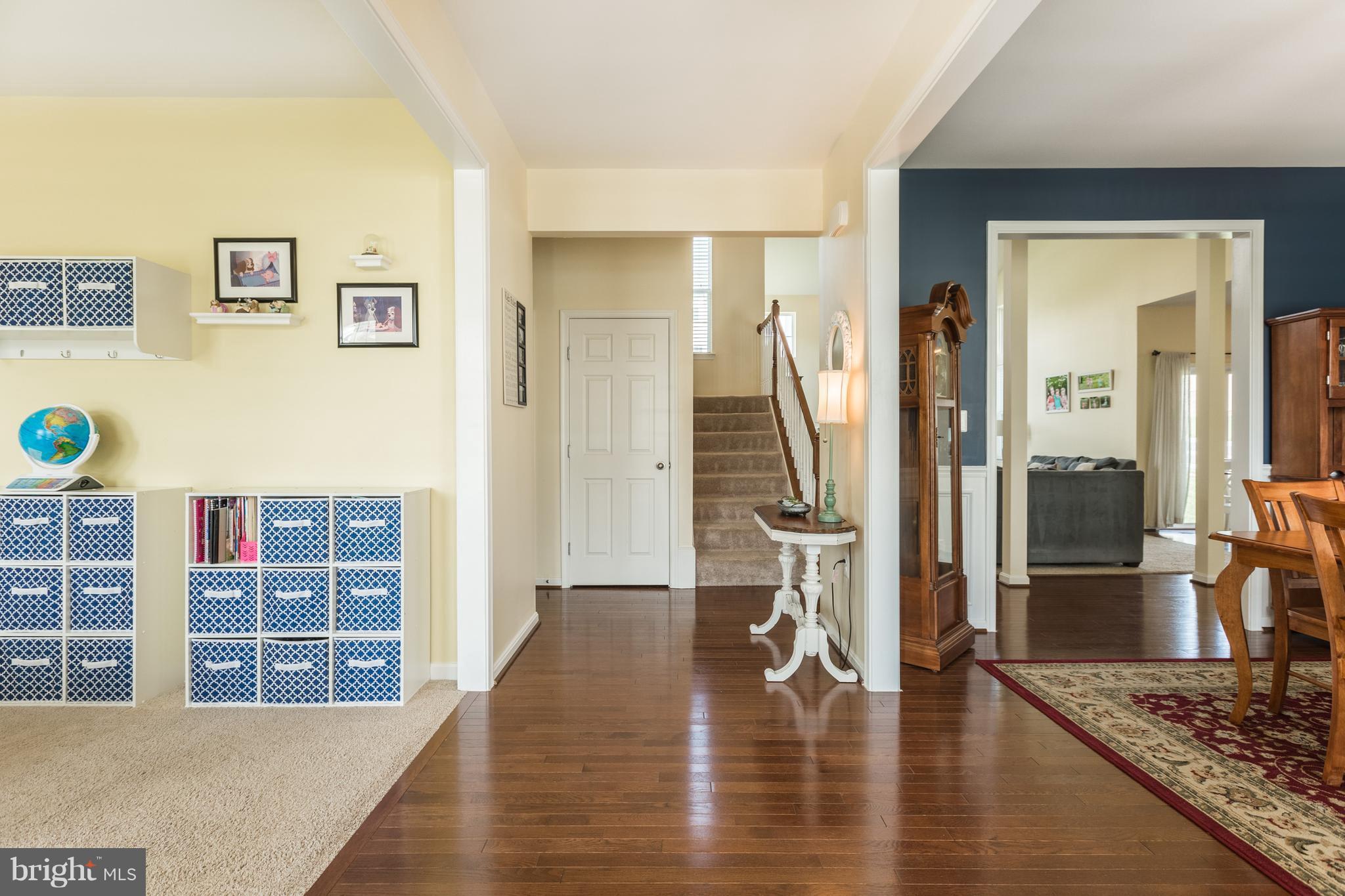 ROUND HILL - Residential