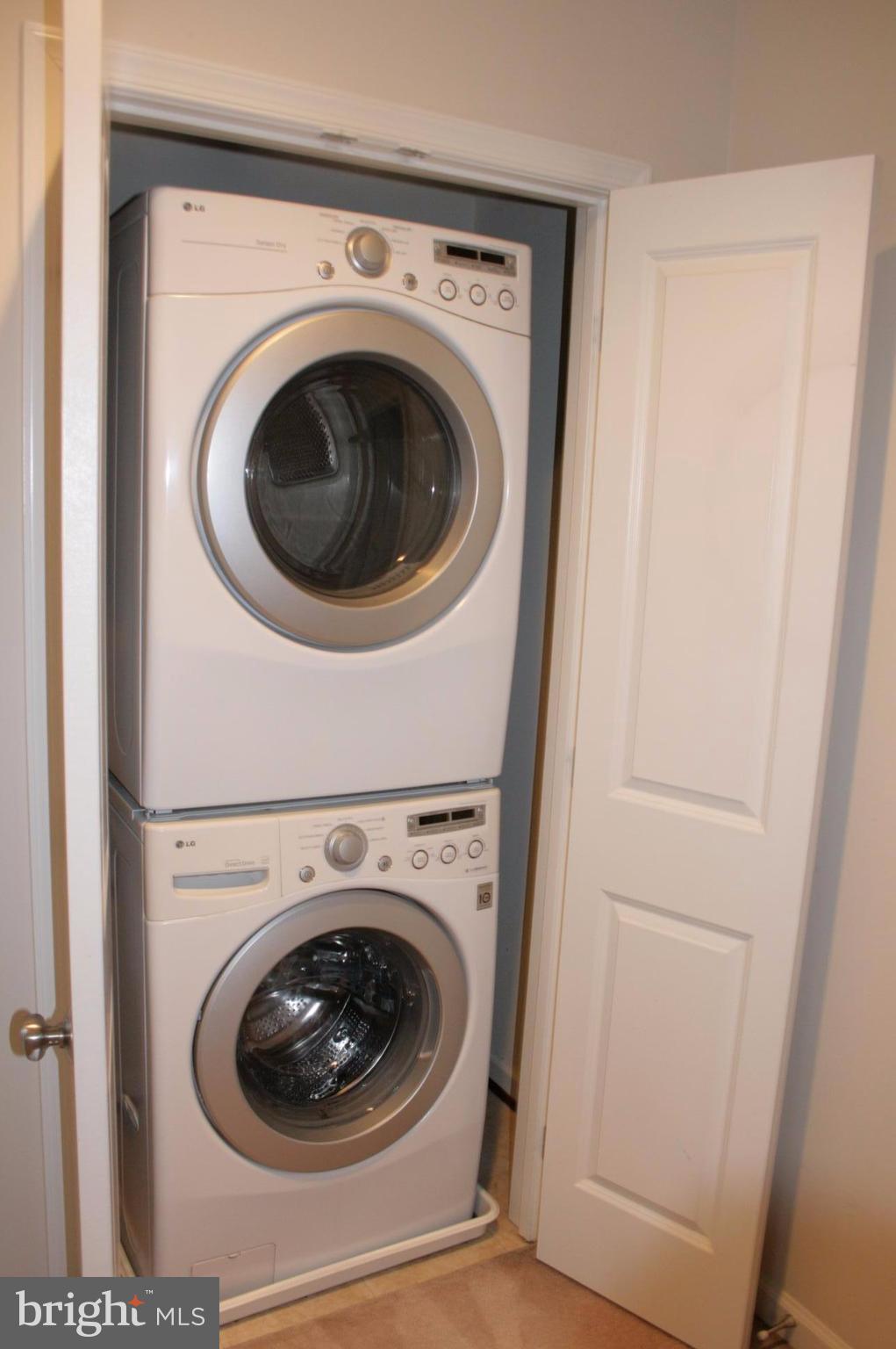 WOODSTREAM - Residential Lease