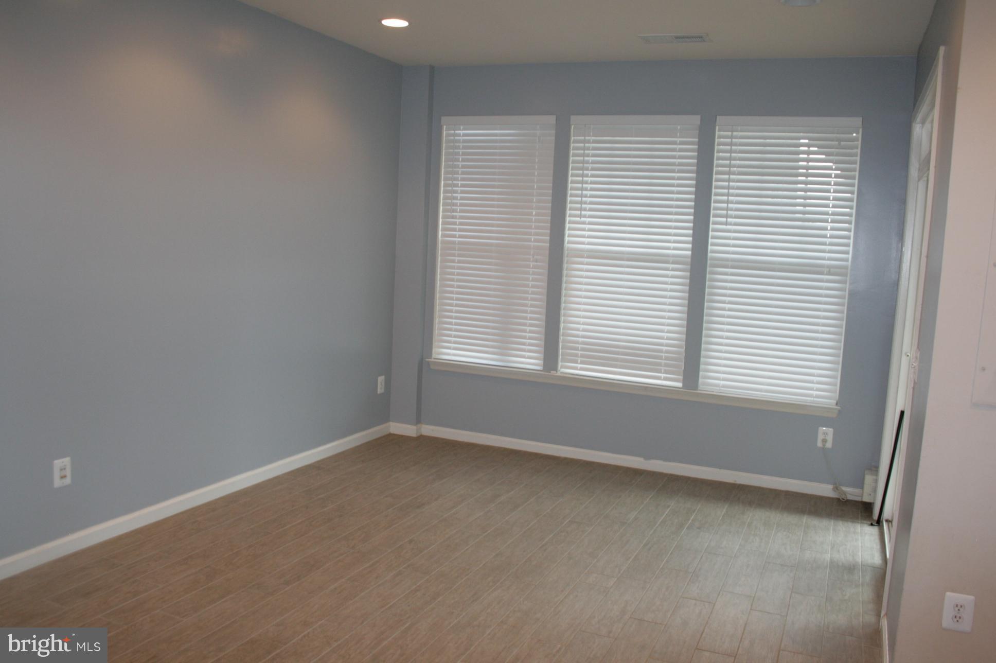 WOODSTREAM - Residential Lease